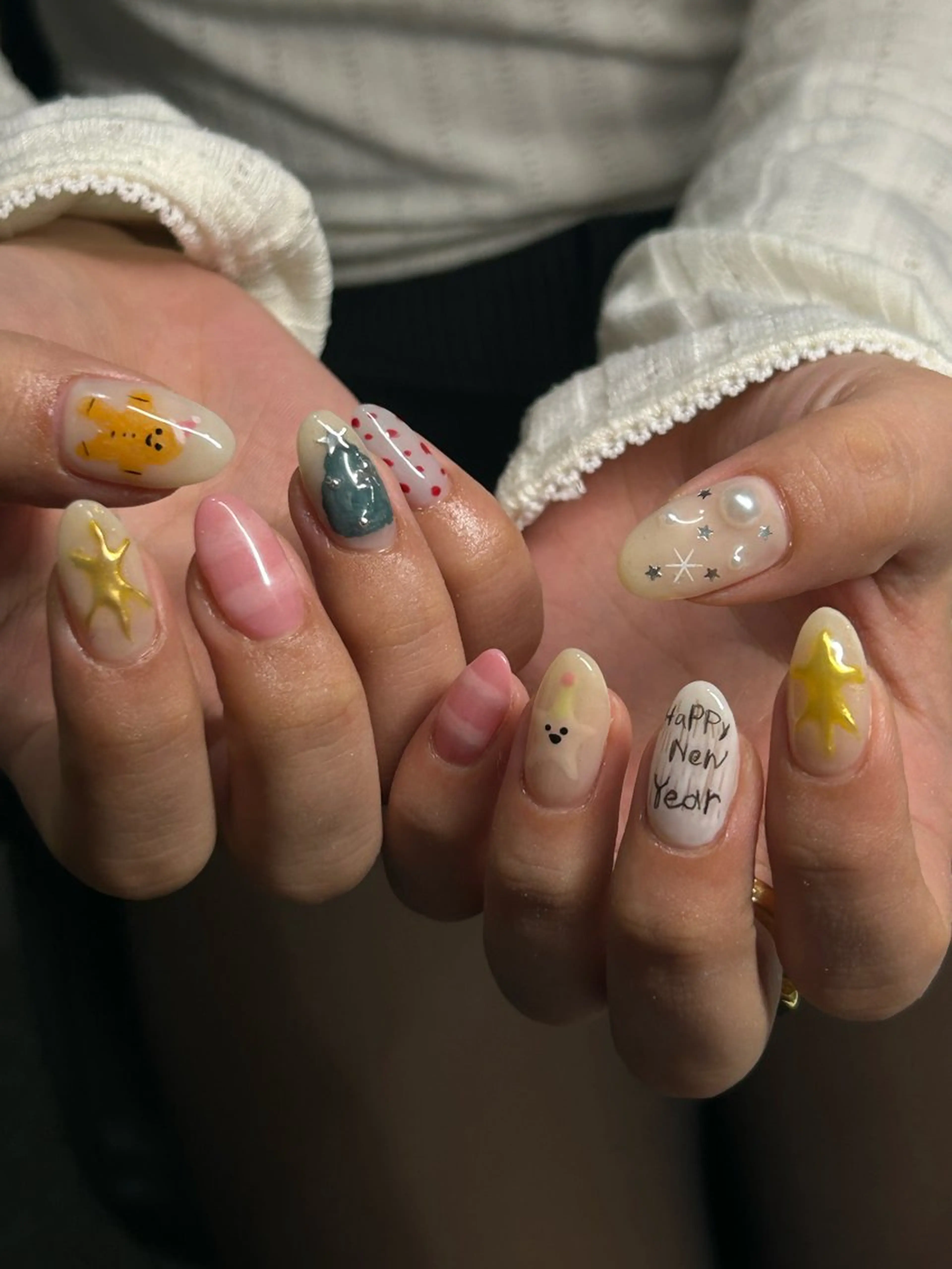 ネイル 韓国ネイル ニュアンスネイル シンプルネイル 冬ネイル クリスマス sakae yurinaのネイルデザイン