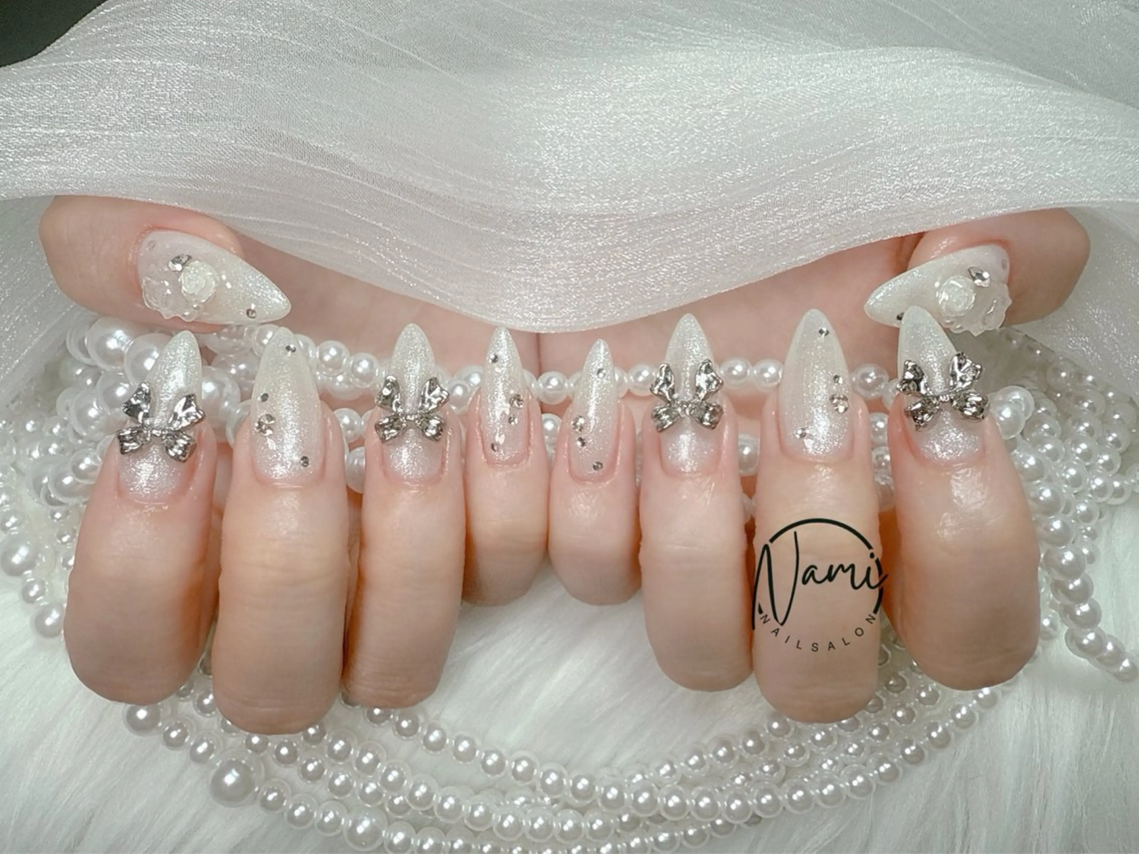 ネイル 長さ出し ガーリー 韓国ネイル ロングネイル 持ち込み ハンドネイル Nami nail salonのネイルデザイン