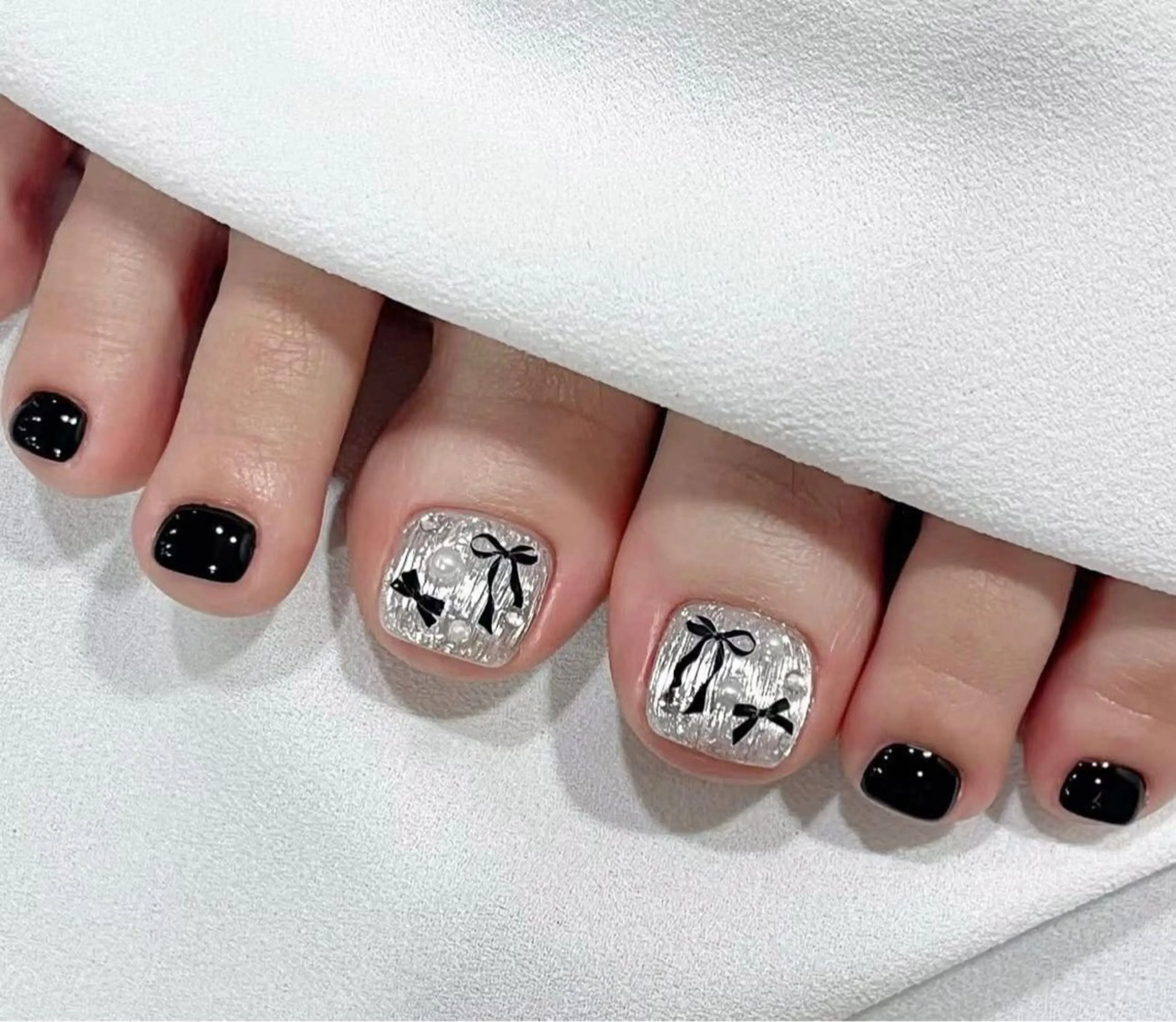 フットワンカラー＋親指デザイン2本の写真