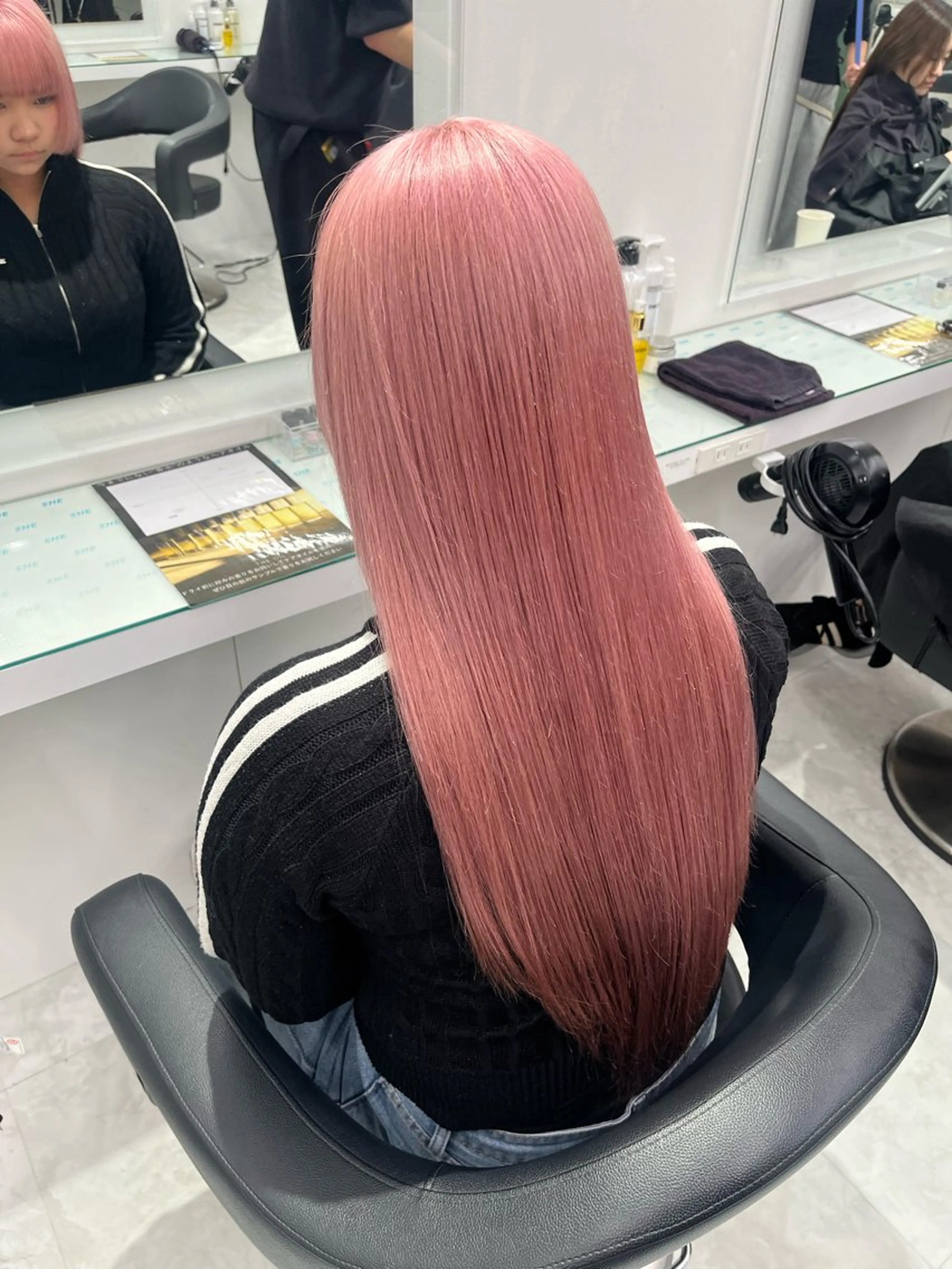 ロング ヘアサロンEGO所属・ハイトーン/デザイン ⛓️mai🖤のヘアスタイル