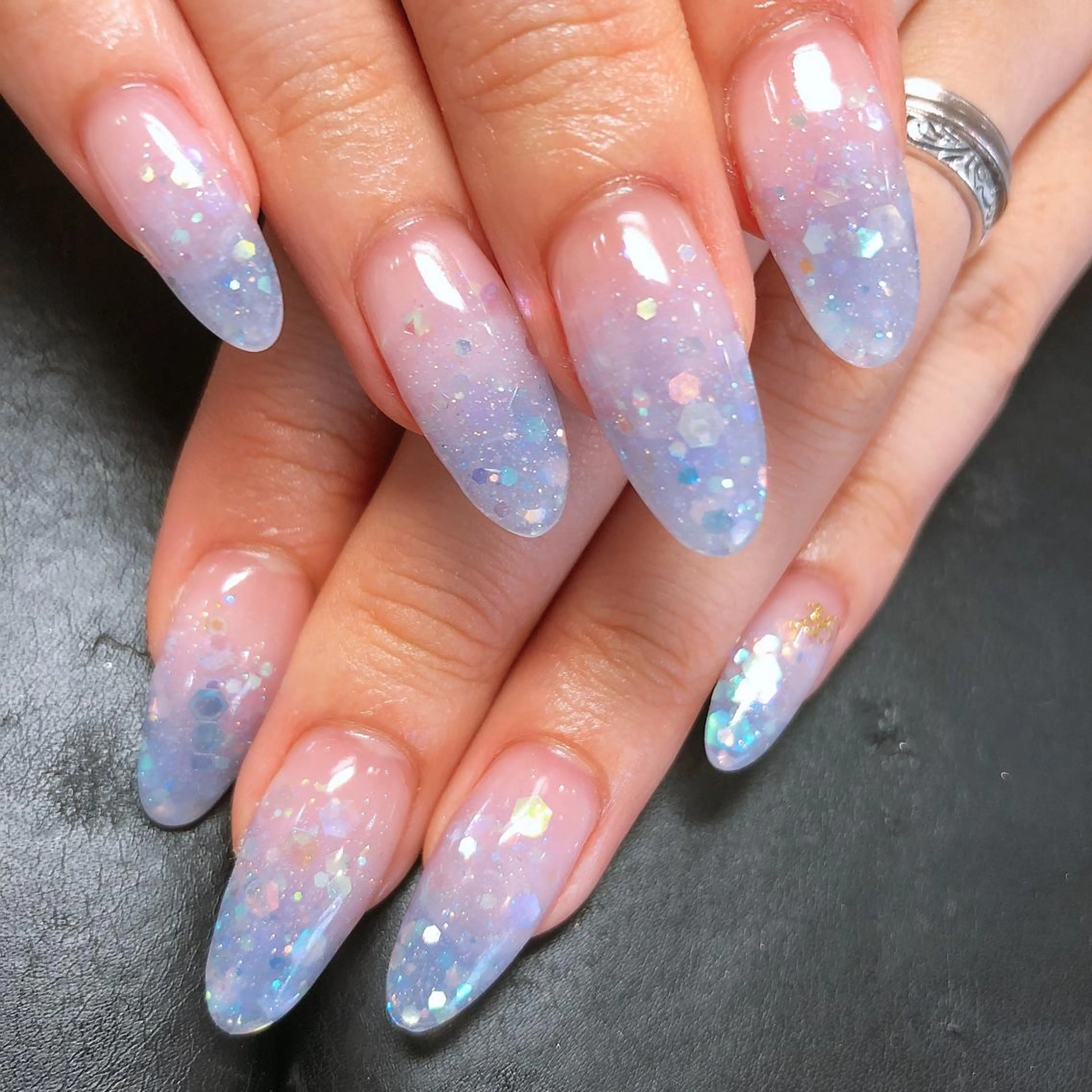 ネイル ラメ(グリッター) ラメグラデーション スカルプネイル ハンドネイル Nail salon Stella所属・Nail salon Stellaのネイルデザイン