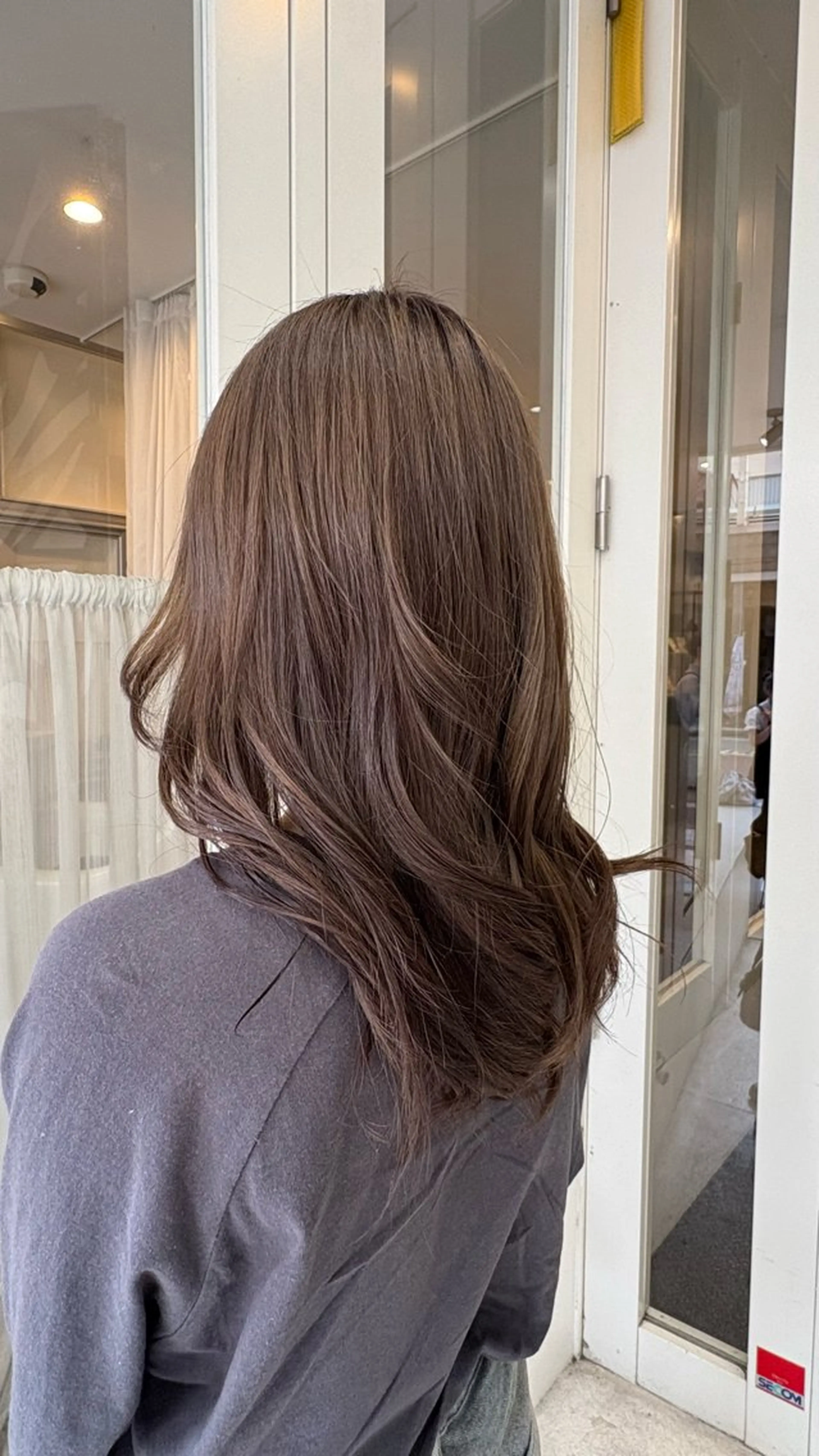 ロング カラー 玲音/ストレート/ ブリーチ/大阪のヘアスタイル