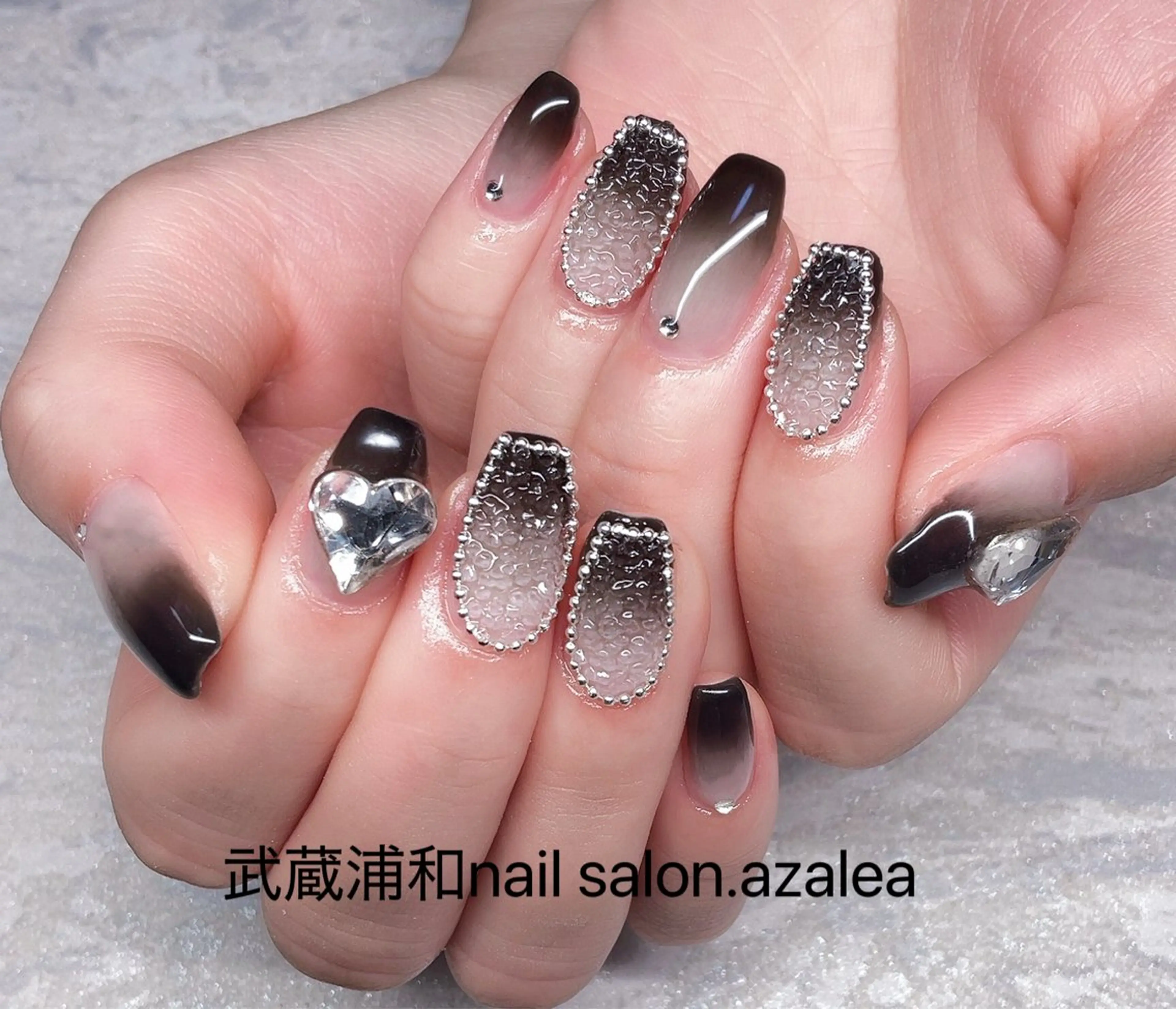 ネイル ハンドネイル R inのネイルデザイン