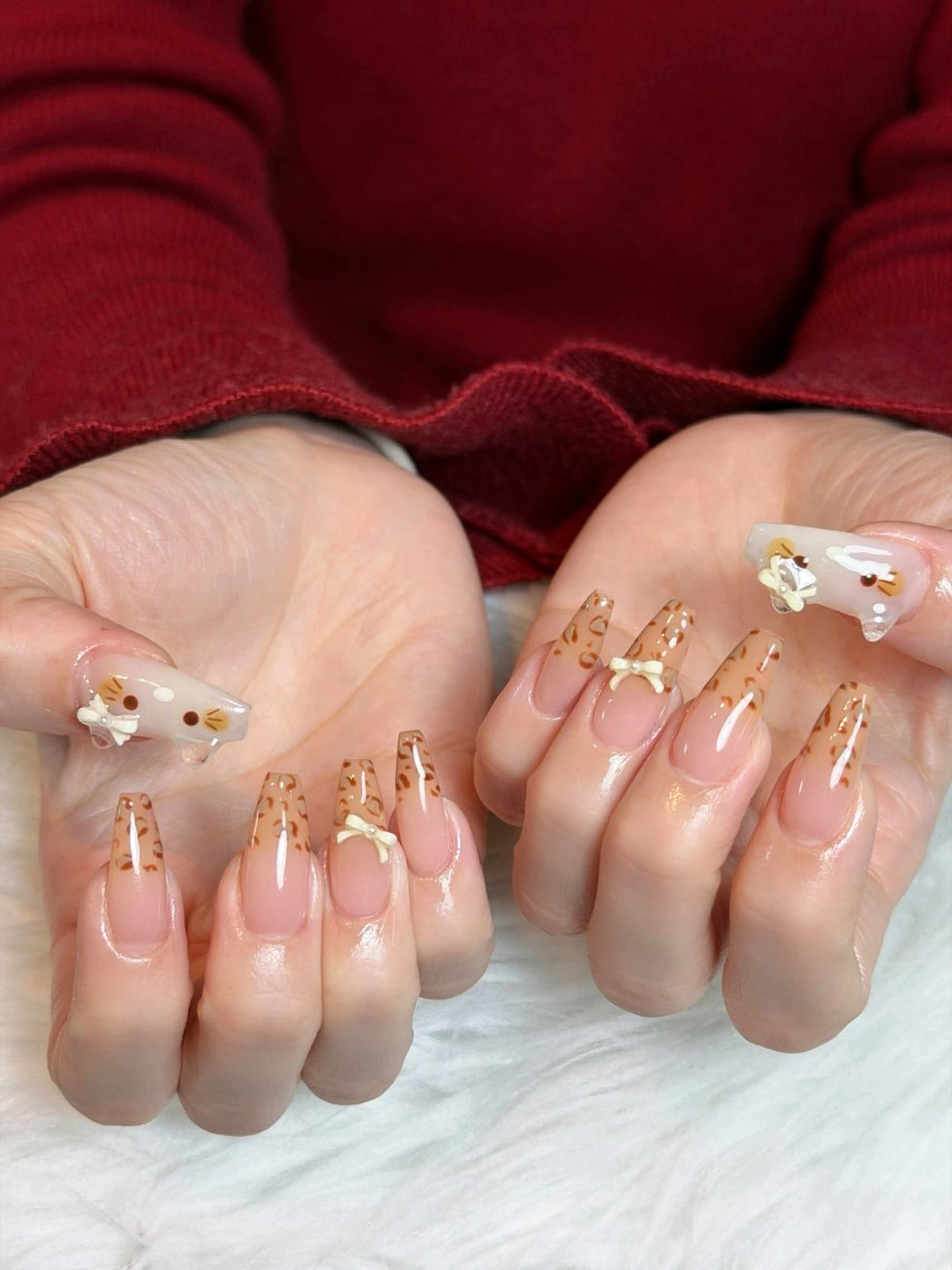 ネイル オーロラネイル ボルドー ブラウン 氷ネイル・うるうるネイル キラキラネイル ハンドネイル Julli ジュリのネイルデザイン