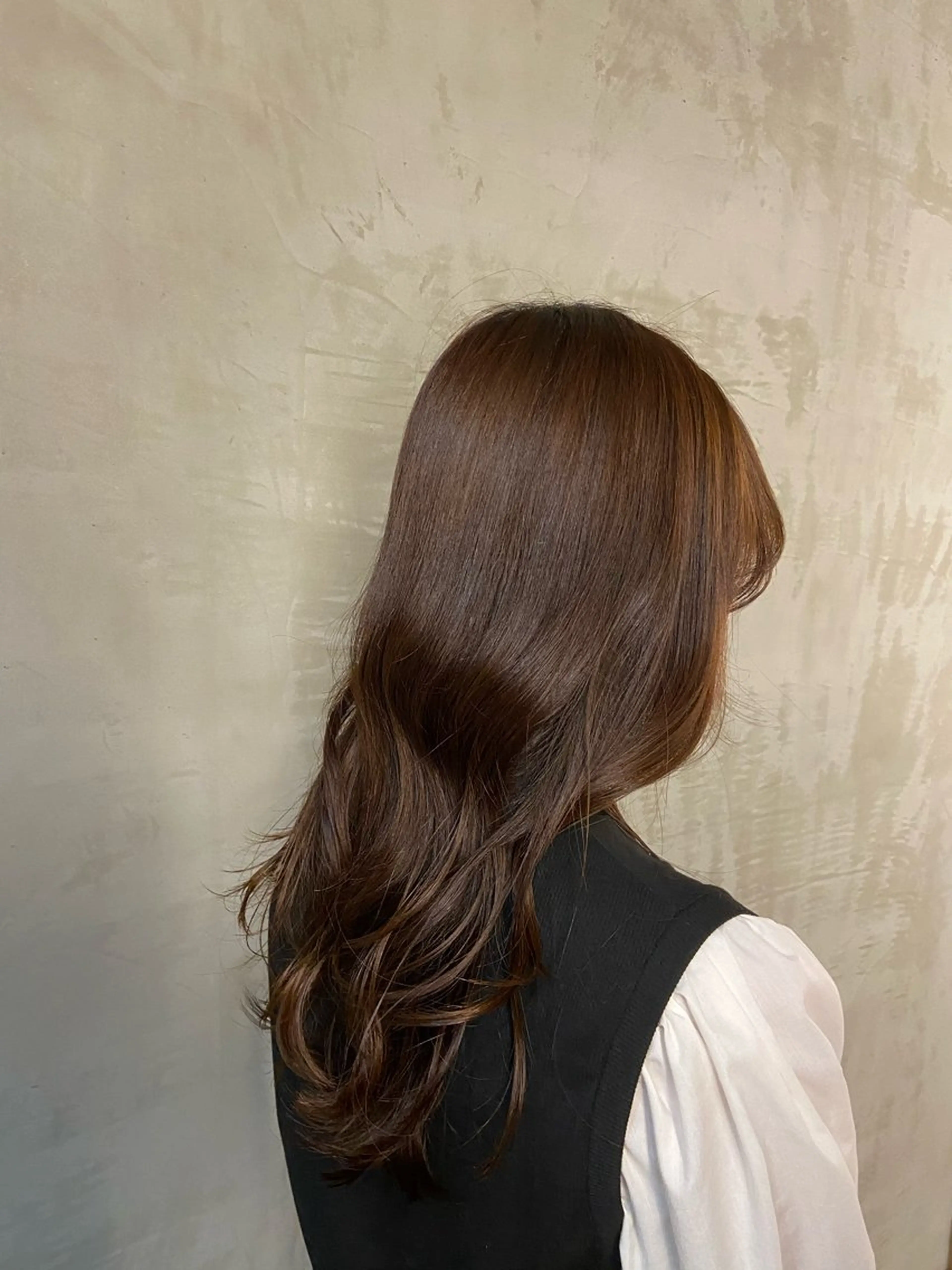 ロング . mioのヘアスタイル