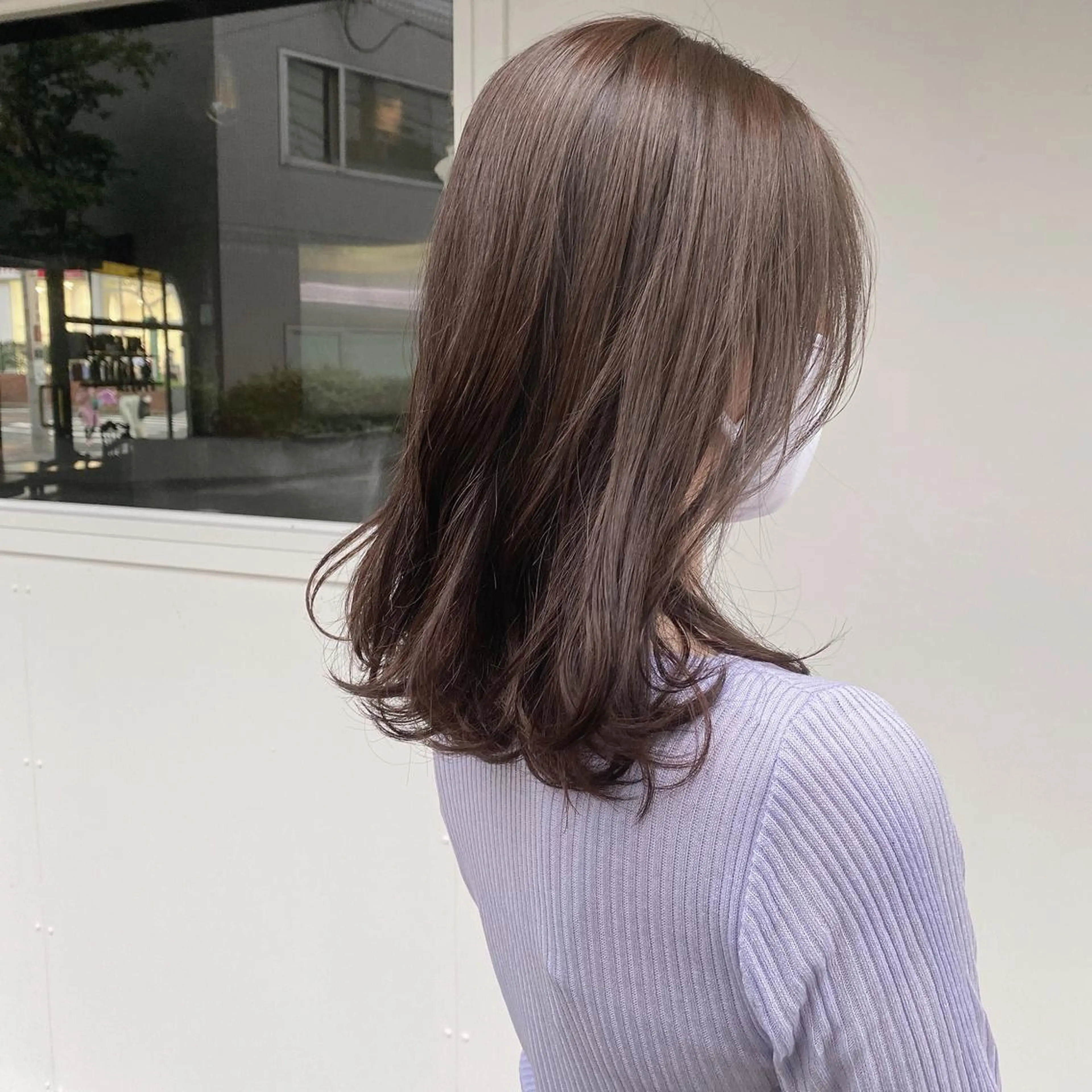 ミディアム カラー パーマ shiori ﾍﾞｰｼﾞｭｶﾗｰのヘアスタイル