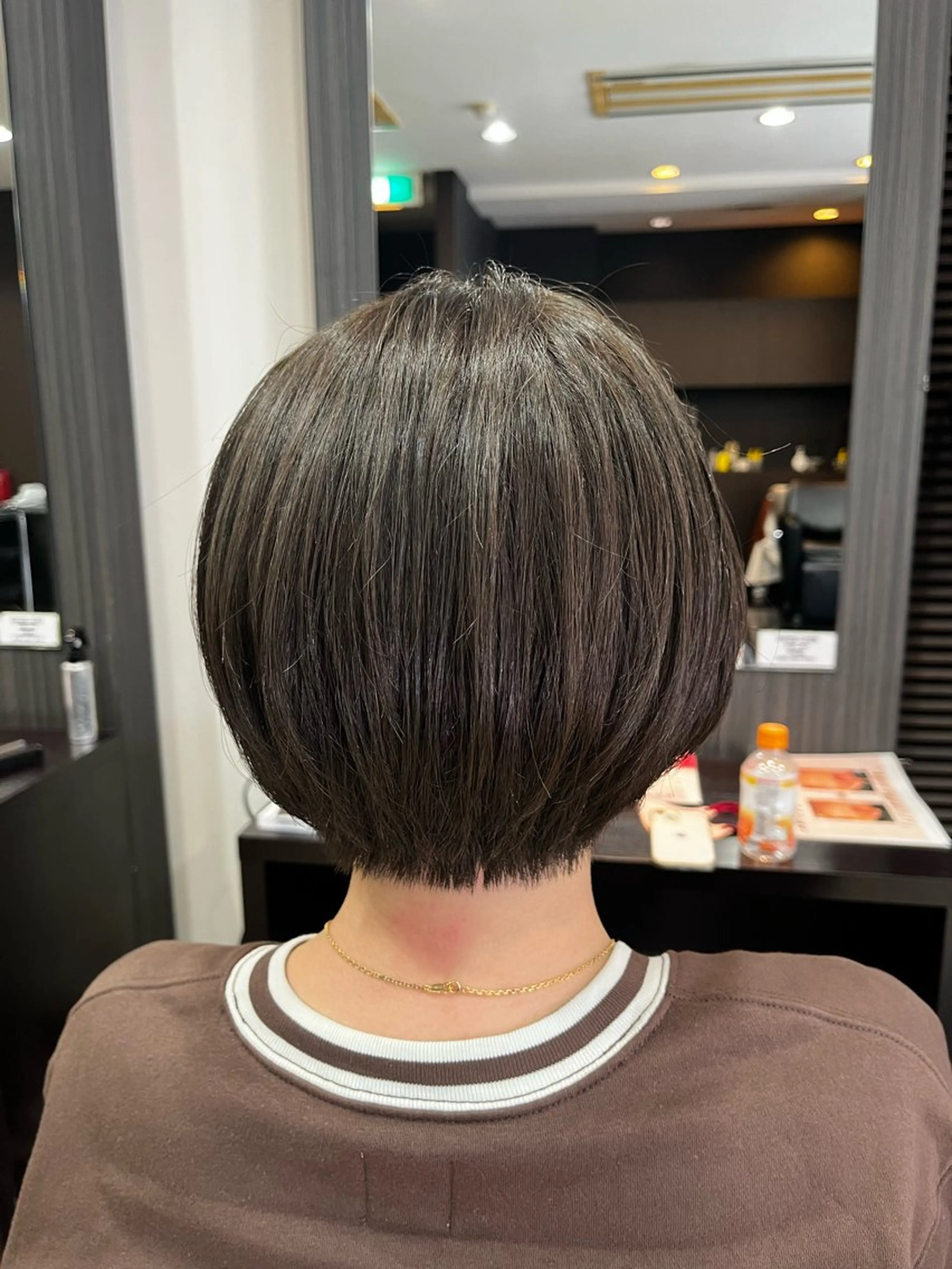 ショート カラー ショートボブ グレージュ オリーブグレージュ オリーブグレー ボブ カット ヘアカラー トリートメント 藤本 麻衣のヘアスタイル