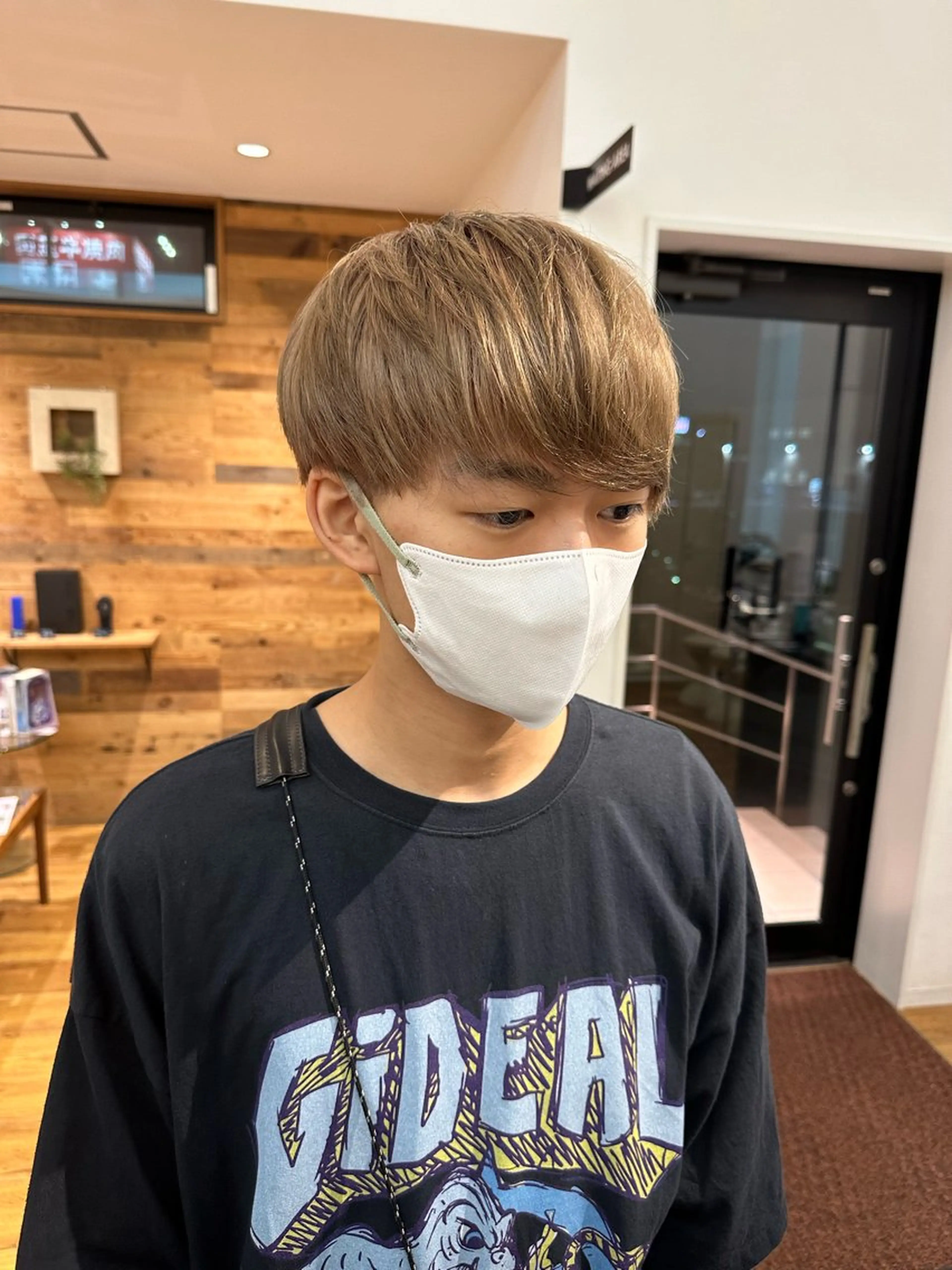 カラー ベージュカラー ミルクティーベージュ ヘアカラー トリートメント 安藤 太一のヘアスタイル