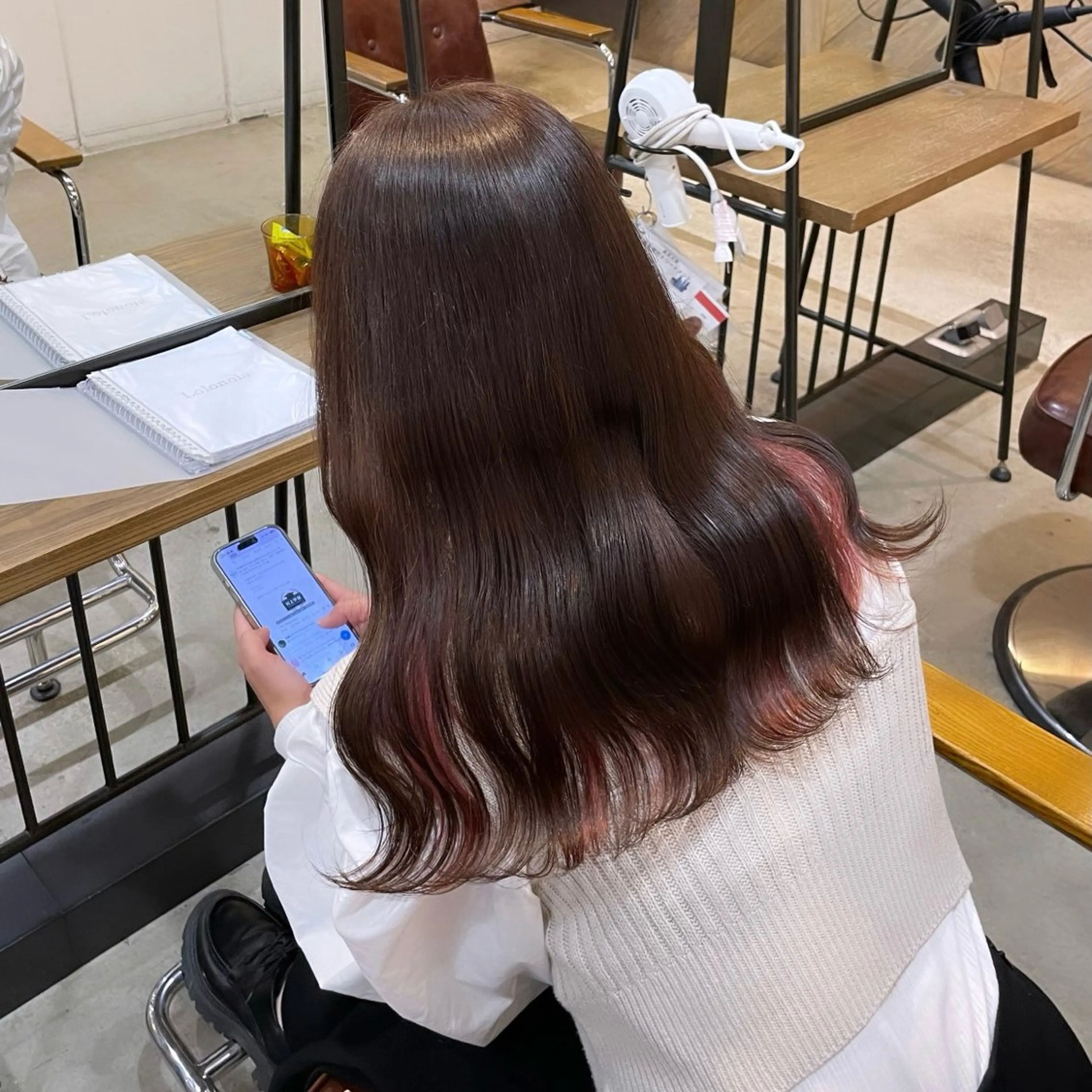 カラー ピンクカラー レイヤー/抜け感カラ ーAI🫧🎀のヘアスタイル