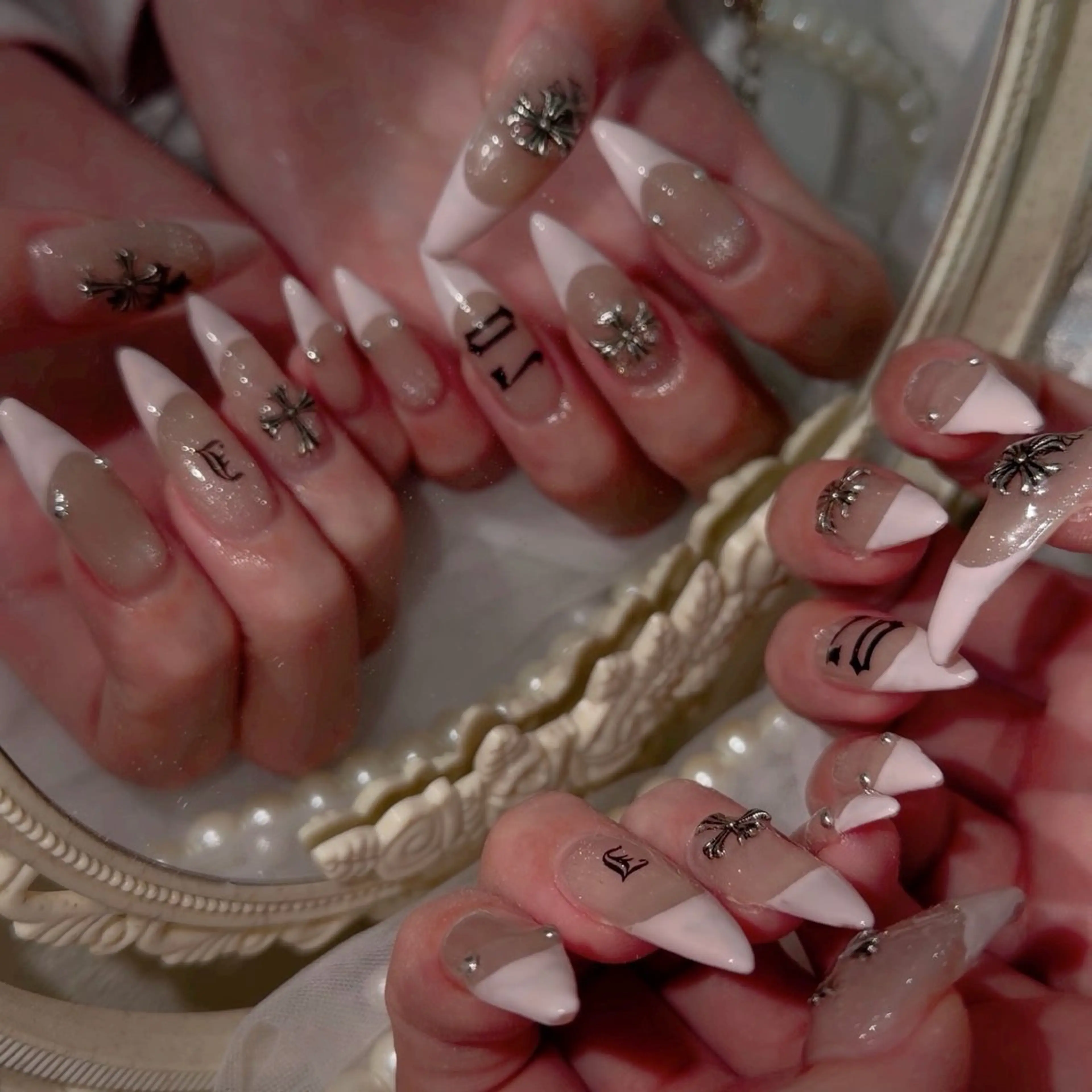 ネイル ハンドネイル Mari 🎀のネイルデザイン