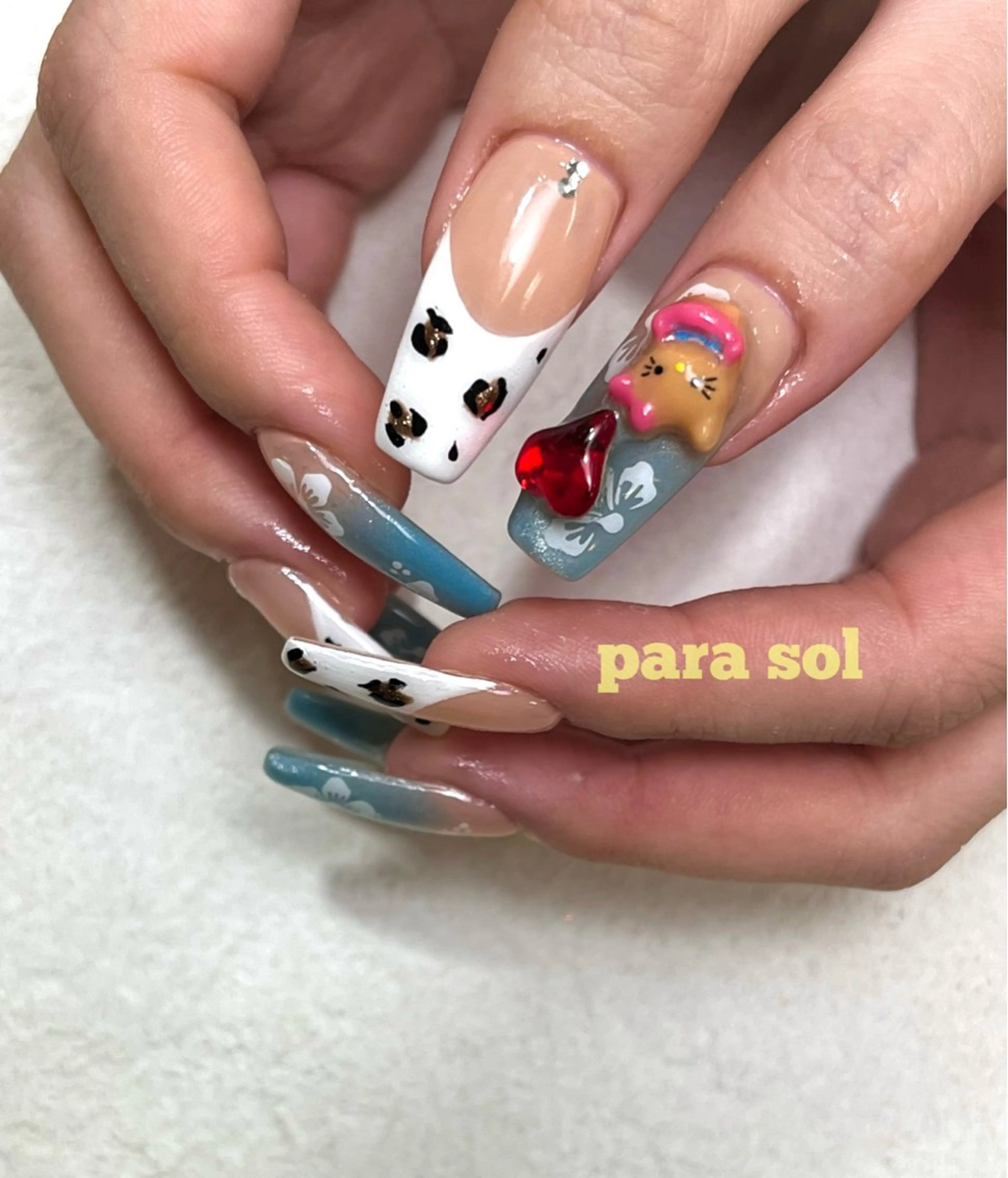 ネイル グラデーション キラキラネイル ラメ(グリッター) ラメグラデーション 夏ネイル Para Sol nail　Maoのネイルデザイン