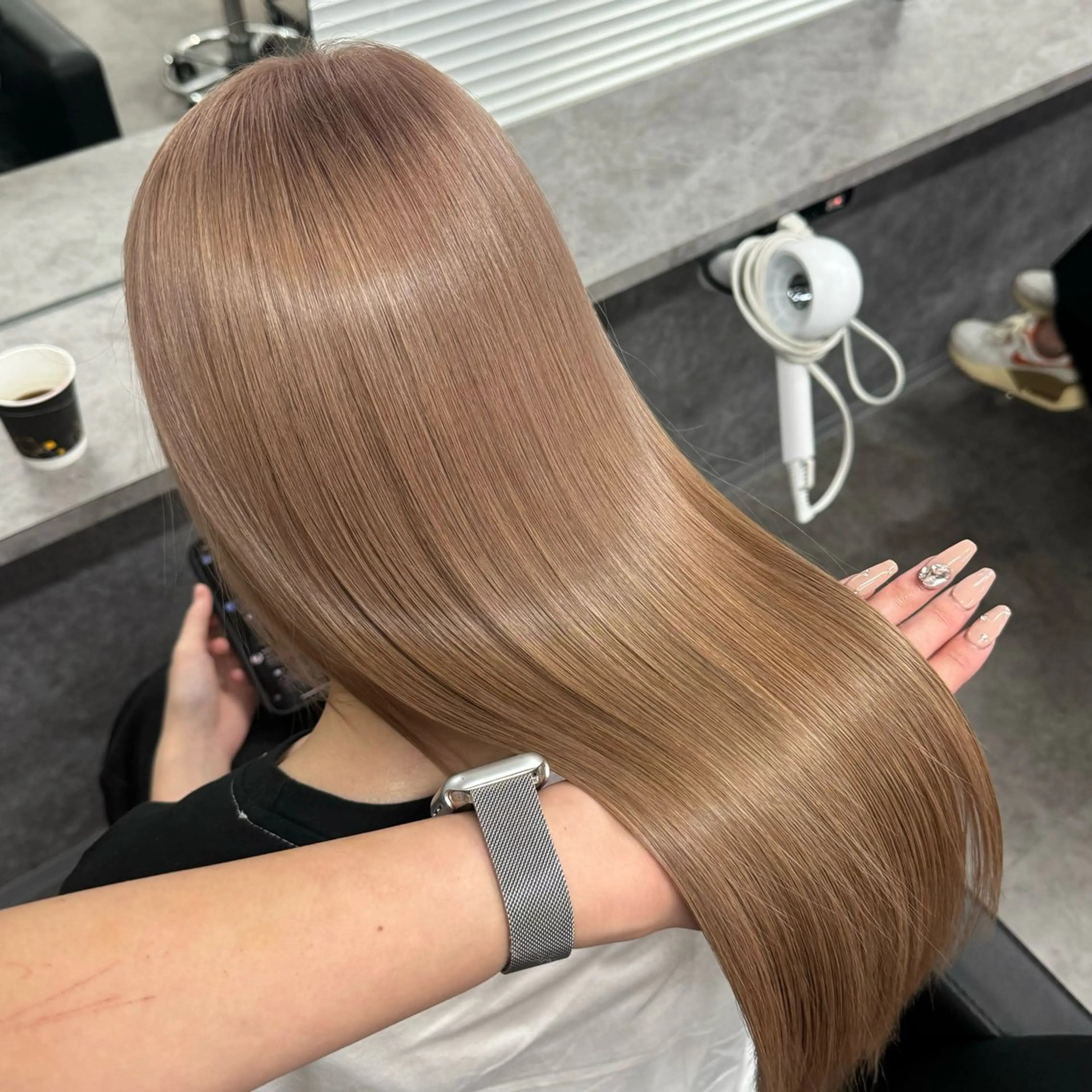 ロング カラー 透明感/ 艶ハイトーン/梨桜のヘアスタイル