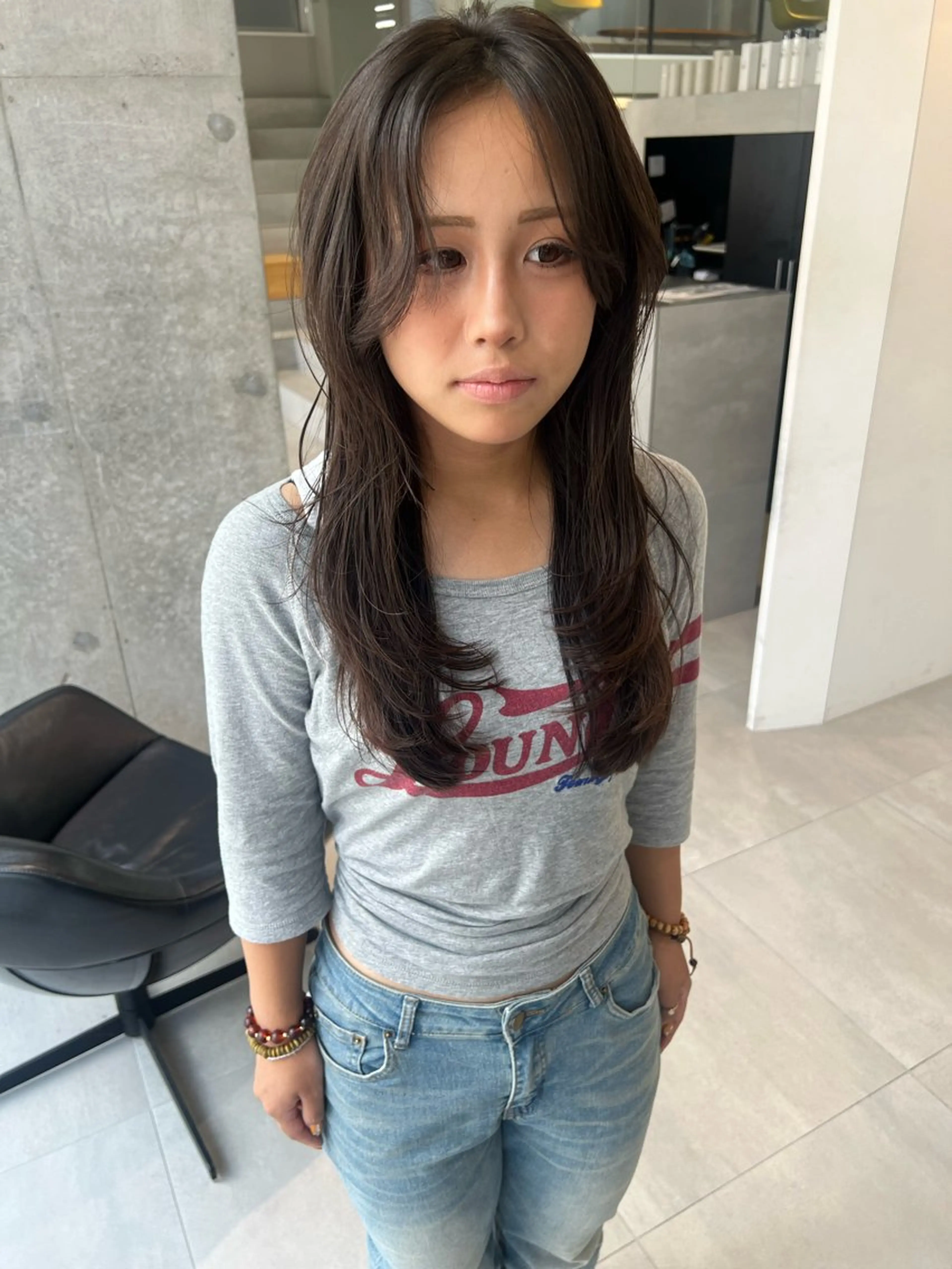 セミロング 顔まわりレイヤー 外国人風カラー レイヤーカット カット トリートメント 吉沢遣人/レイヤー 艶カラー/抜け感のヘアスタイル