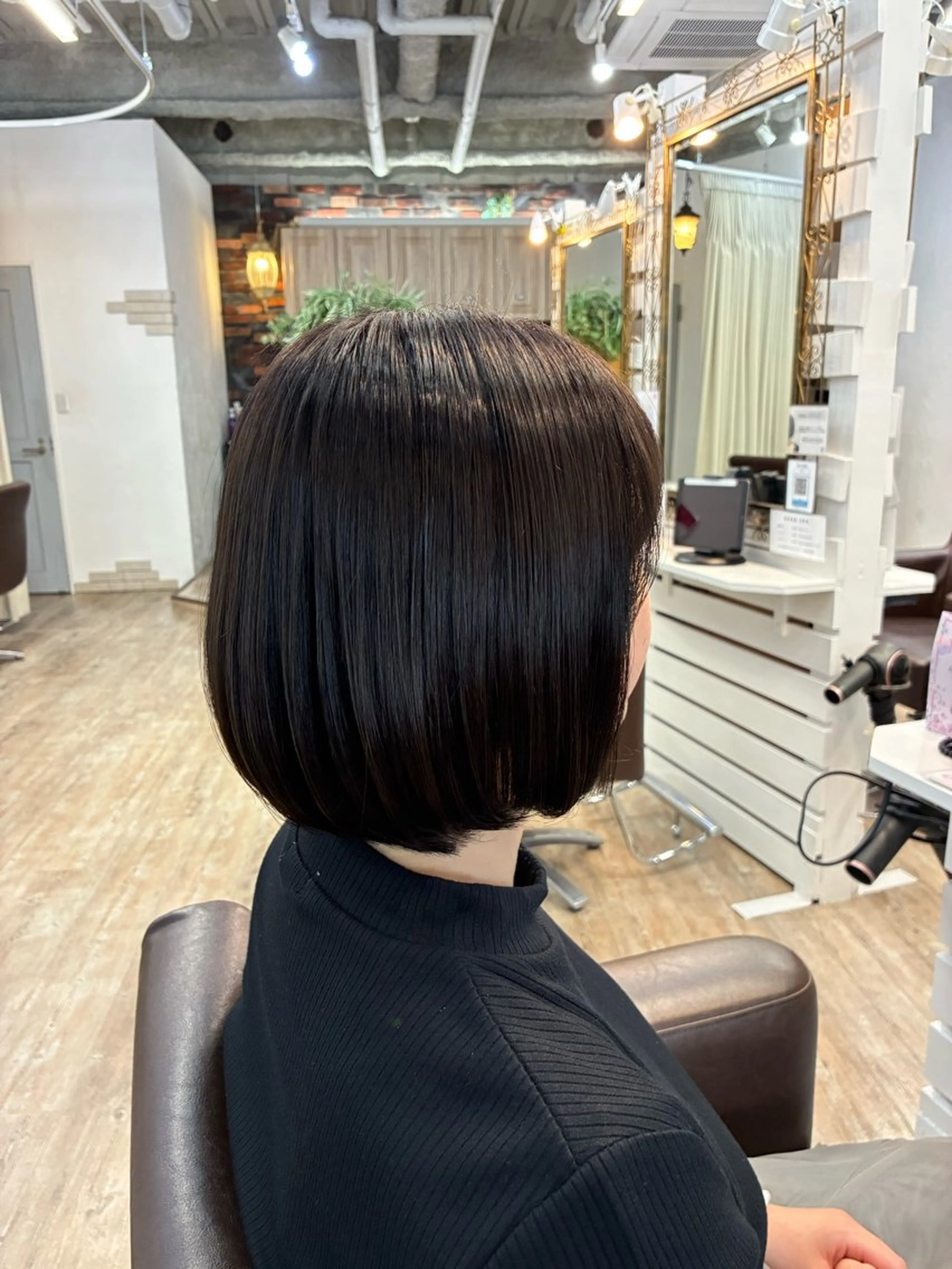 ショート カラー パーマ イルミナカラー ボブ 髪質改善 縮毛矯正 トリートメント カット 縮毛矯正 トリートメント Ai   縮毛矯正/ ショートボブ/パーマのヘアスタイル