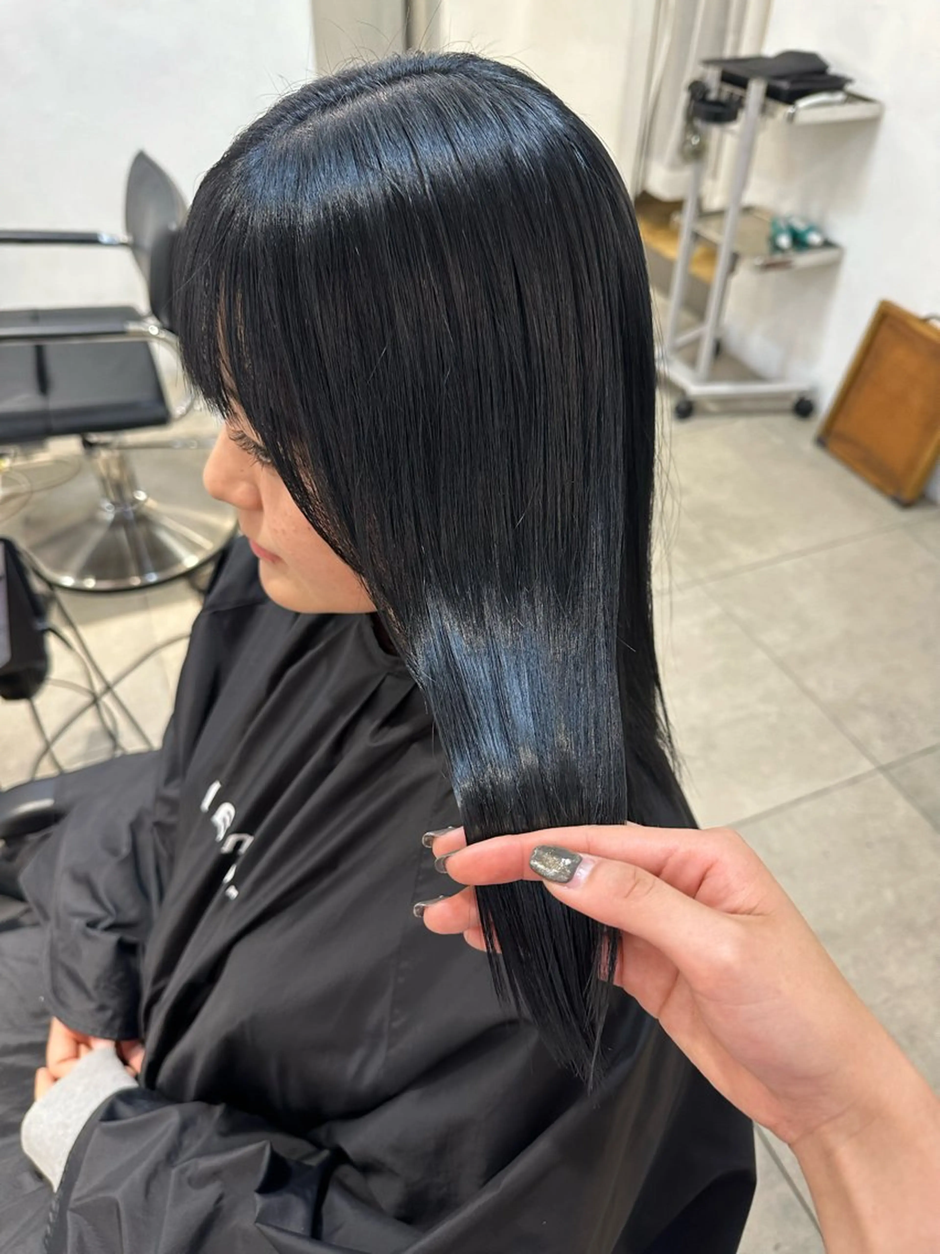 ミディアム カラー ブリーチ ハイトーンカラー ブリーチなしカラー ボブ カット ヘアカラー トリートメント REINA☁️透明感 カラー/ぷつっと♡のヘアスタイル