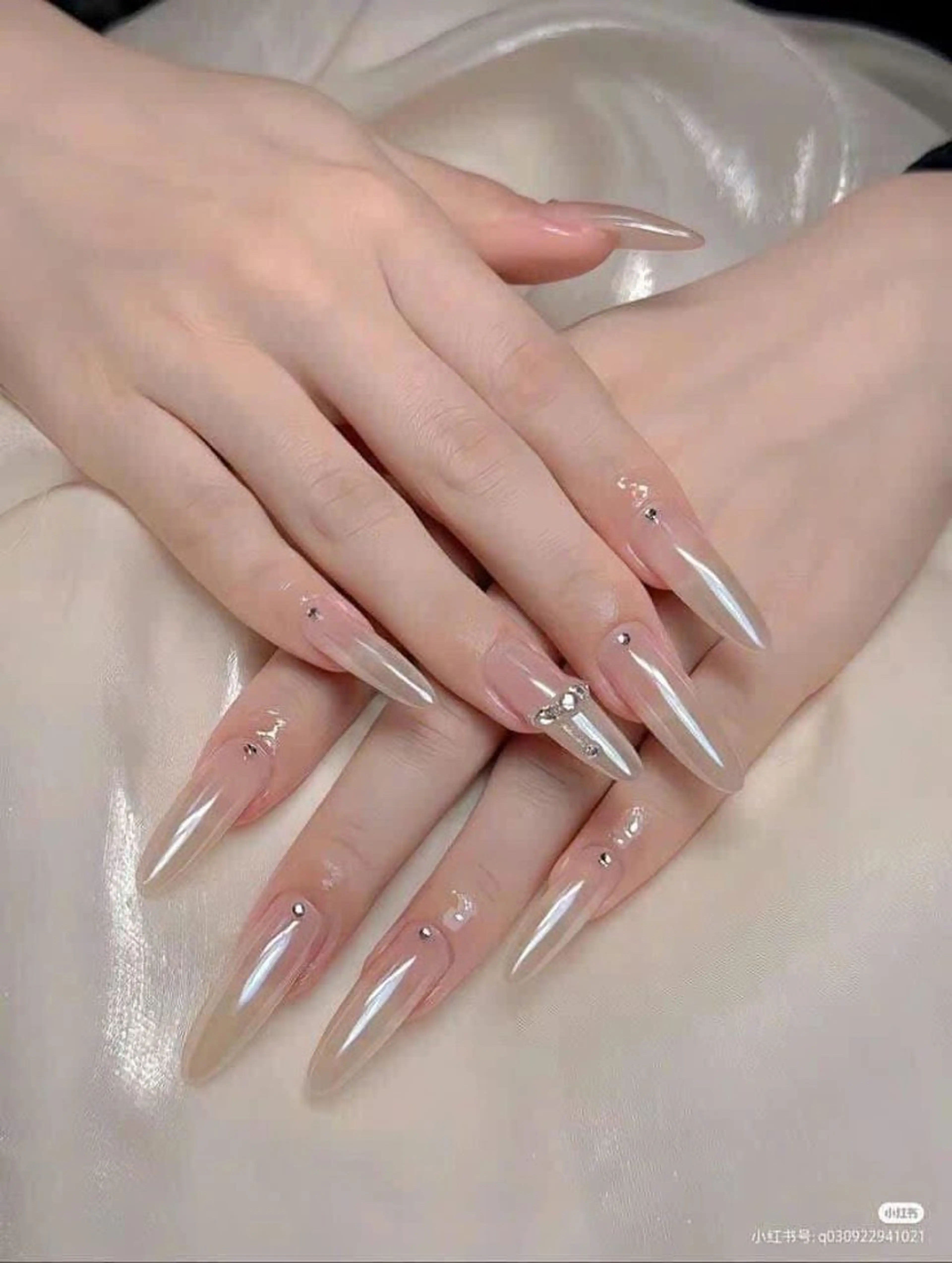 ネイル NiJi Nailsのネイルデザイン