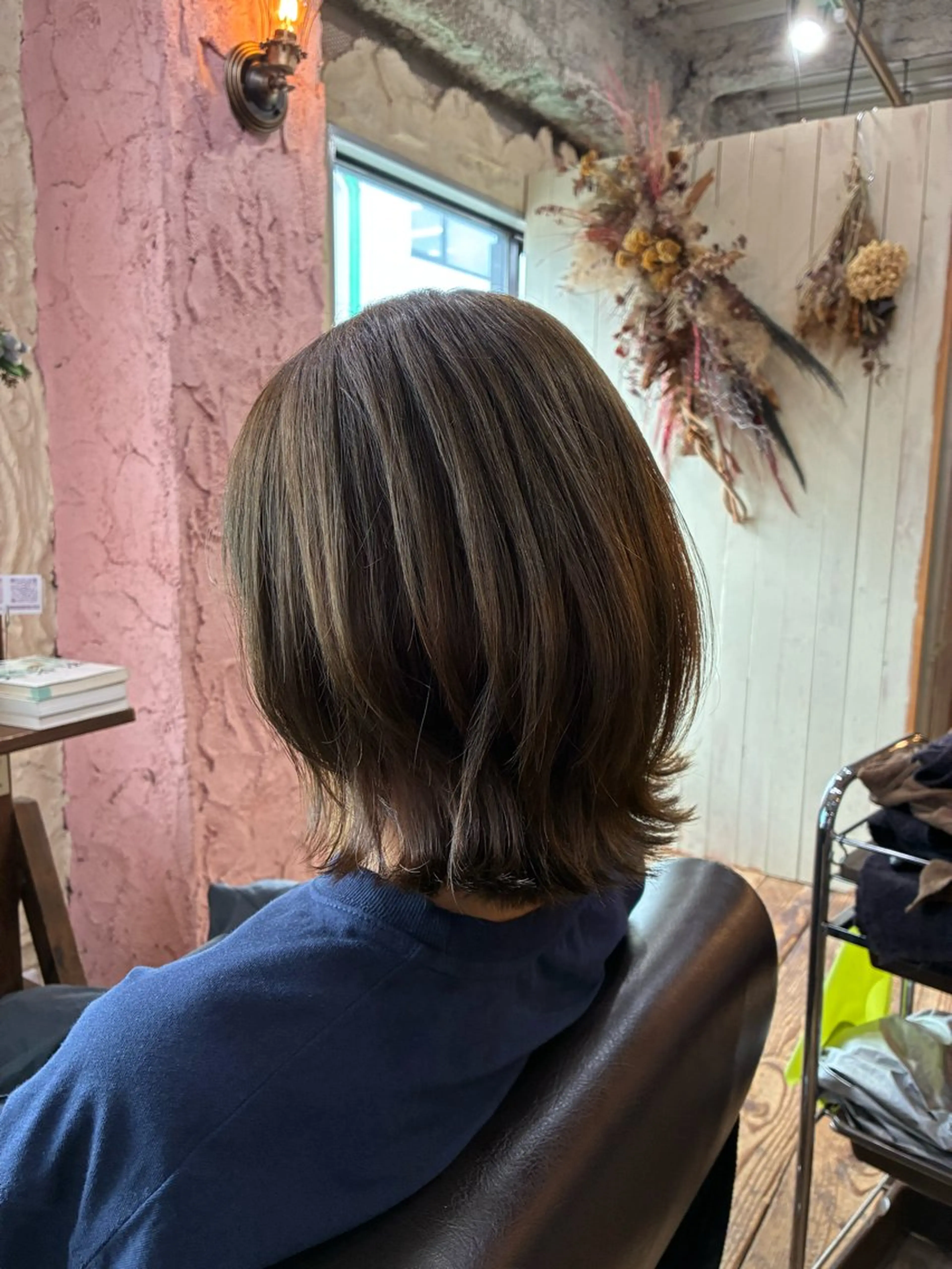 ミディアム カット ヘアカラー 増田 英二のヘアスタイル