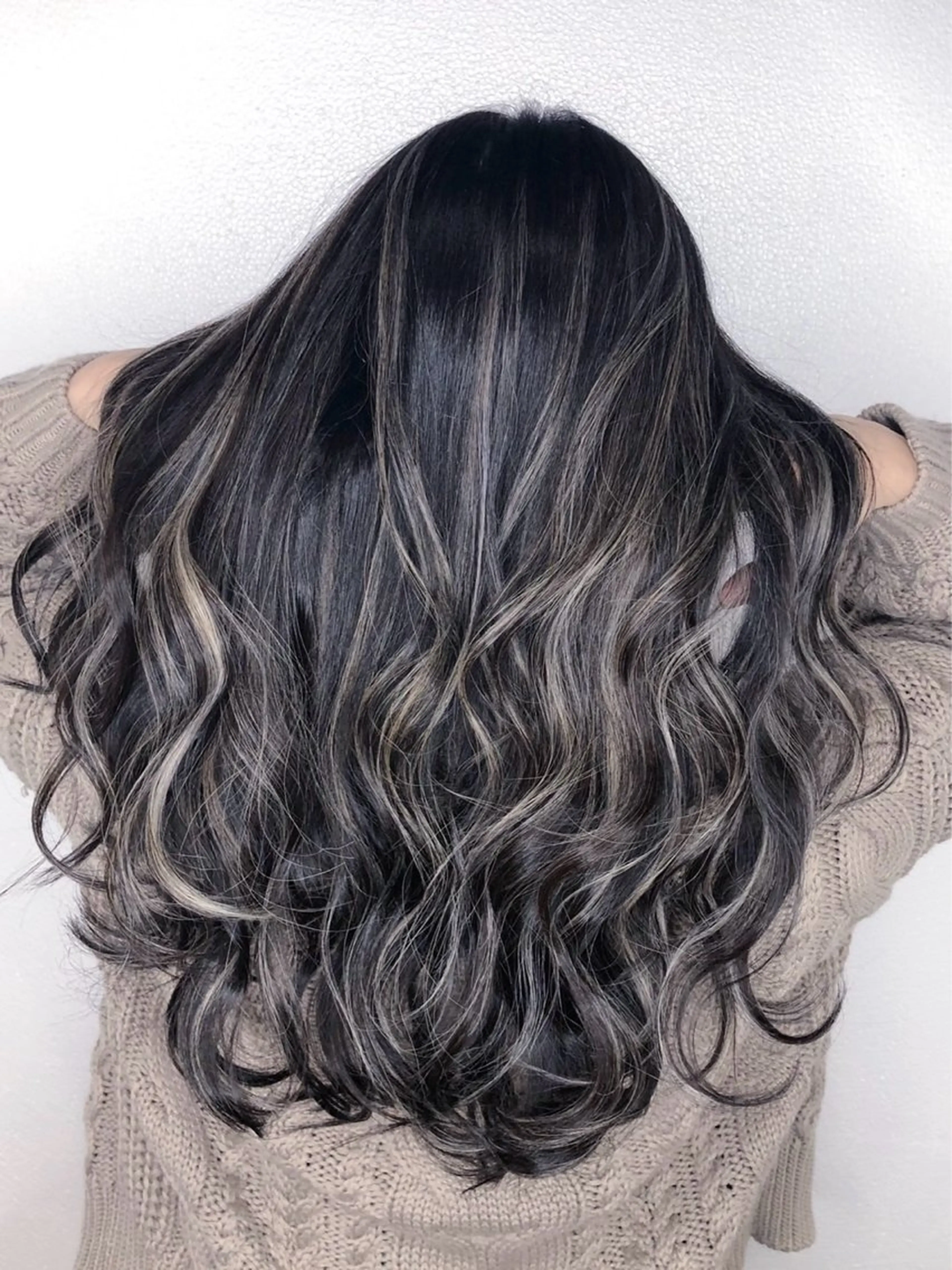 🔹美髪整形トリートメント＋カラー＋ハイライト＋カット¥15000の写真