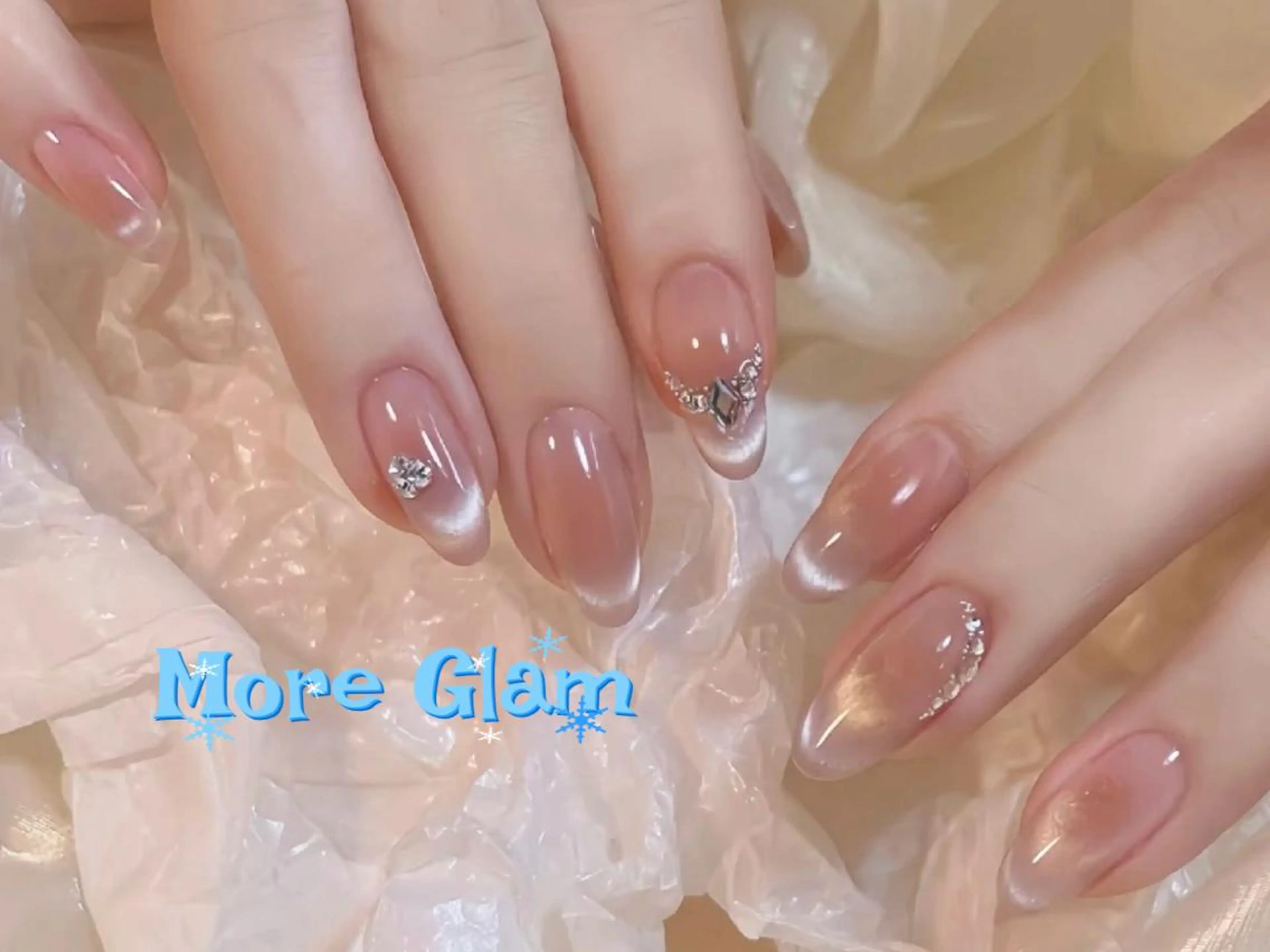 ネイル 長さ出し フットネイル フレンチネイル ジェルネイル ガラスフレンチ MoreGlam ネイルのネイルデザイン