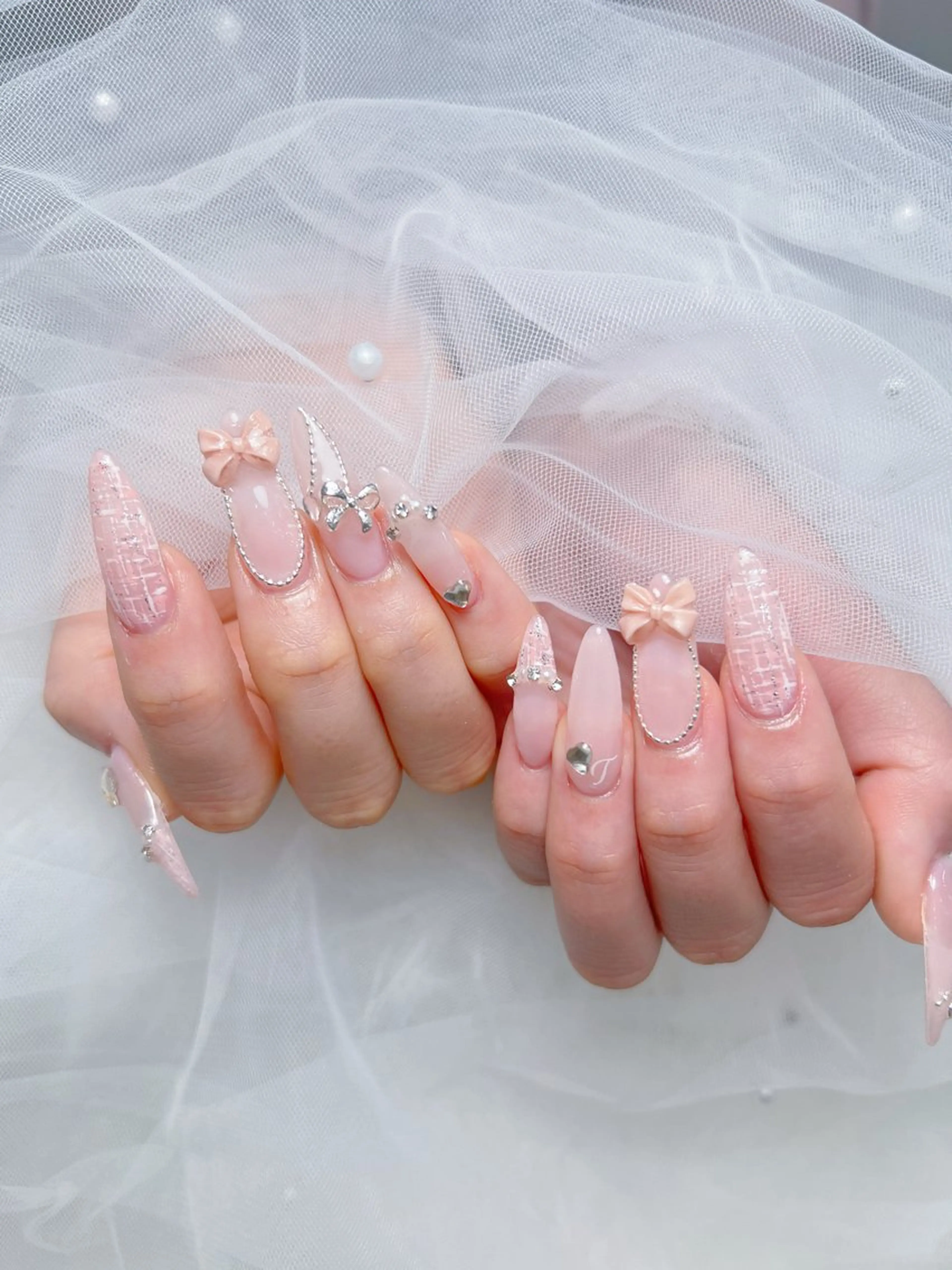 ネイル アートネイル オーロラネイル チークネイル 長さ出し フットネイル Miya _nailのネイルデザイン