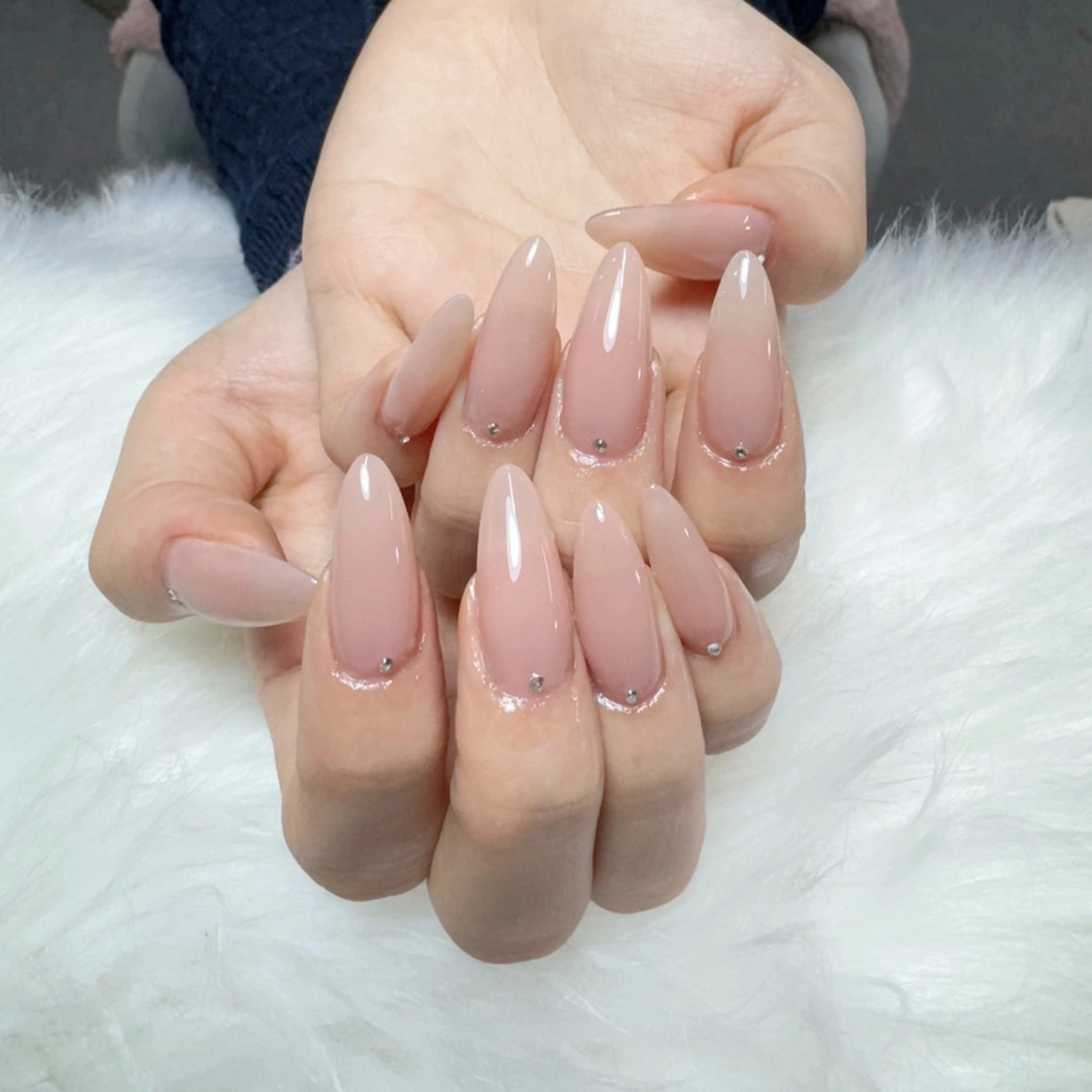 ネイル ハンドネイル 🎀nana🫧 ワンホンネイル🎀のネイルデザイン