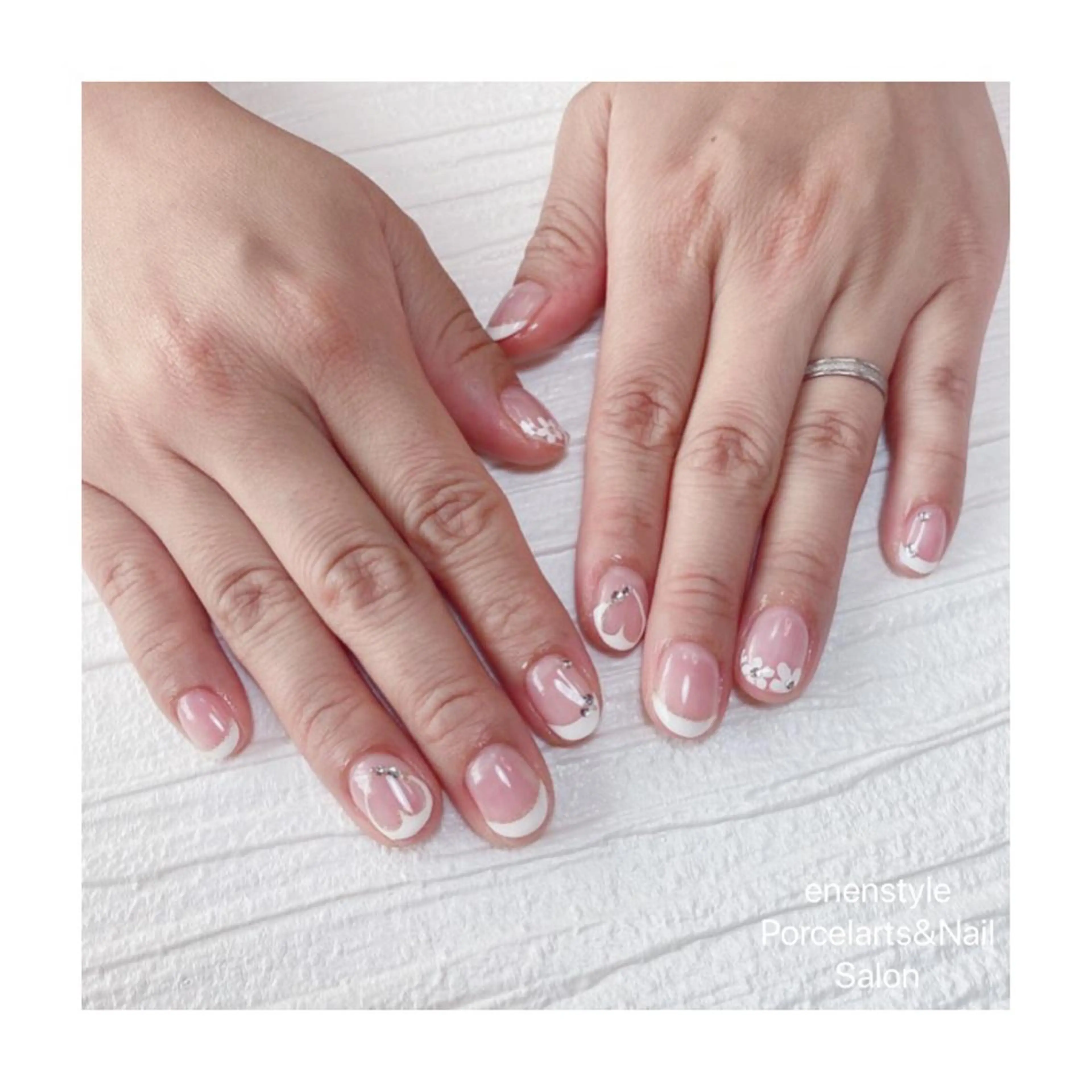 ミディアム ネイル ハンドネイル 👑enen style👑のネイルデザイン