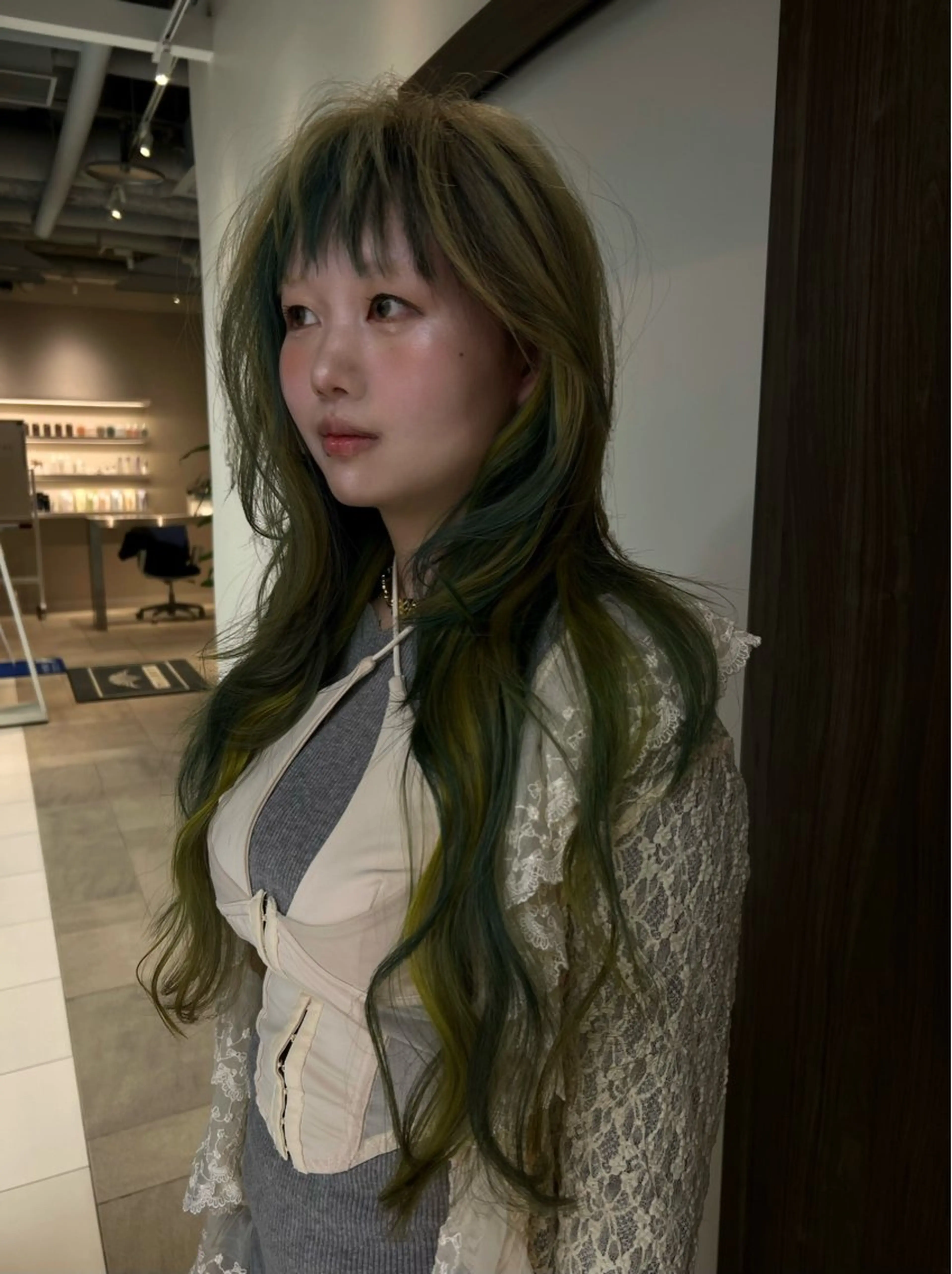 透明感カラー＋カット　仕上がりを撮影させていただける方を募集しています📸（※お顔が写らない後ろ姿・横顔のみもOKです）の写真