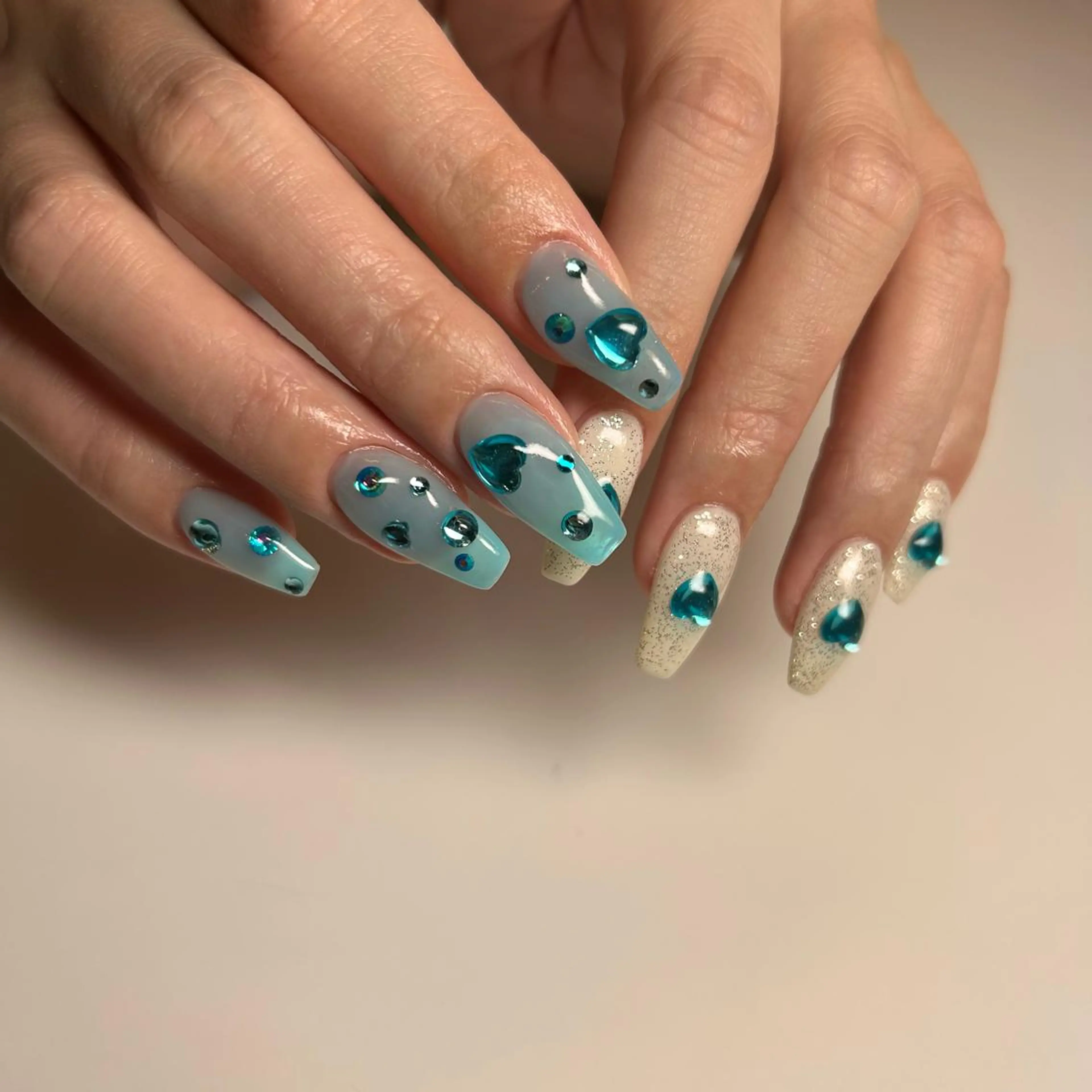 ネイル ハンドネイル 恒川 みなみのネイルデザイン