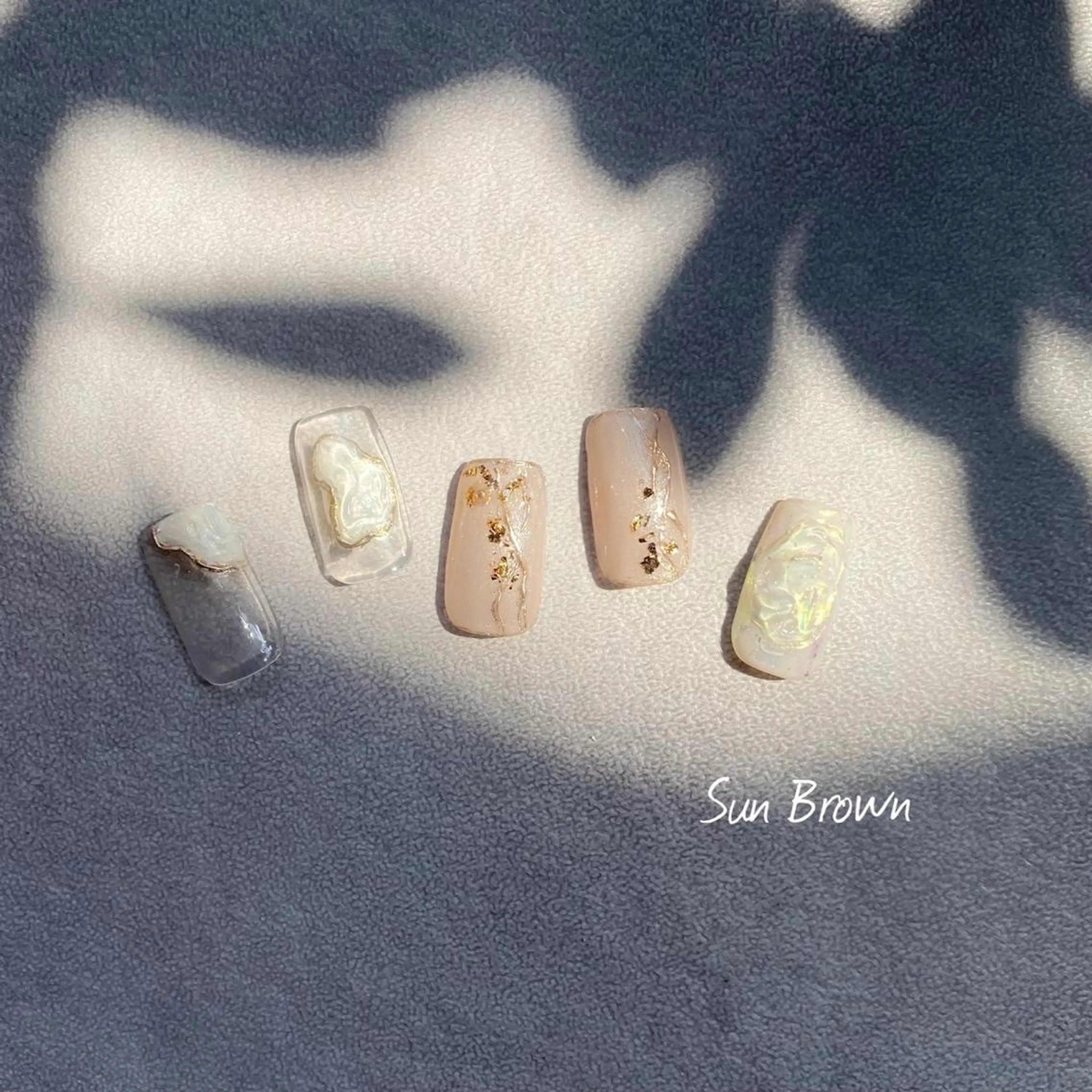 ネイル Sun Brown サンブラウンのマツエク・マツパデザイン