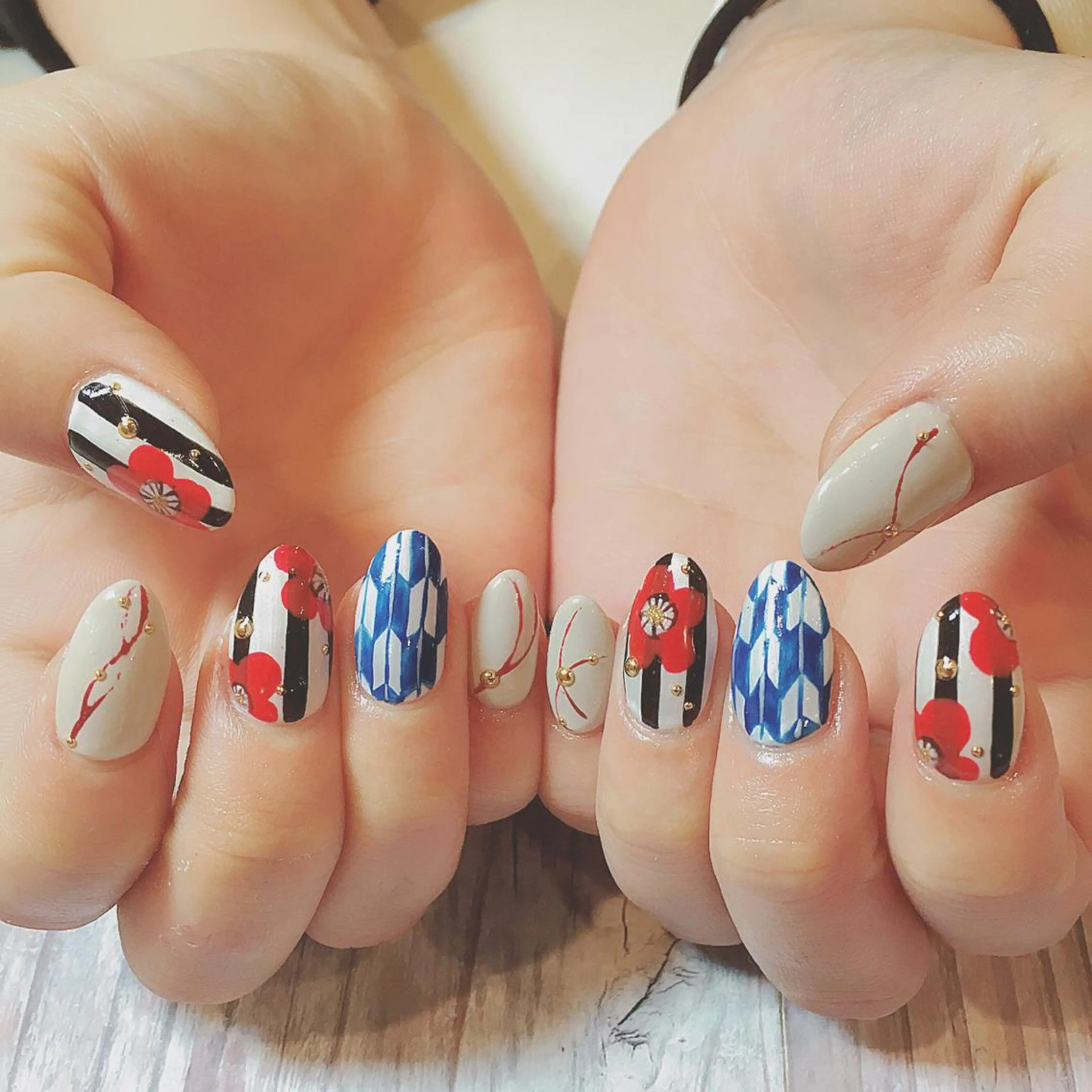 ネイル ハンドネイル ハンドケア 森山 舞のネイルデザイン