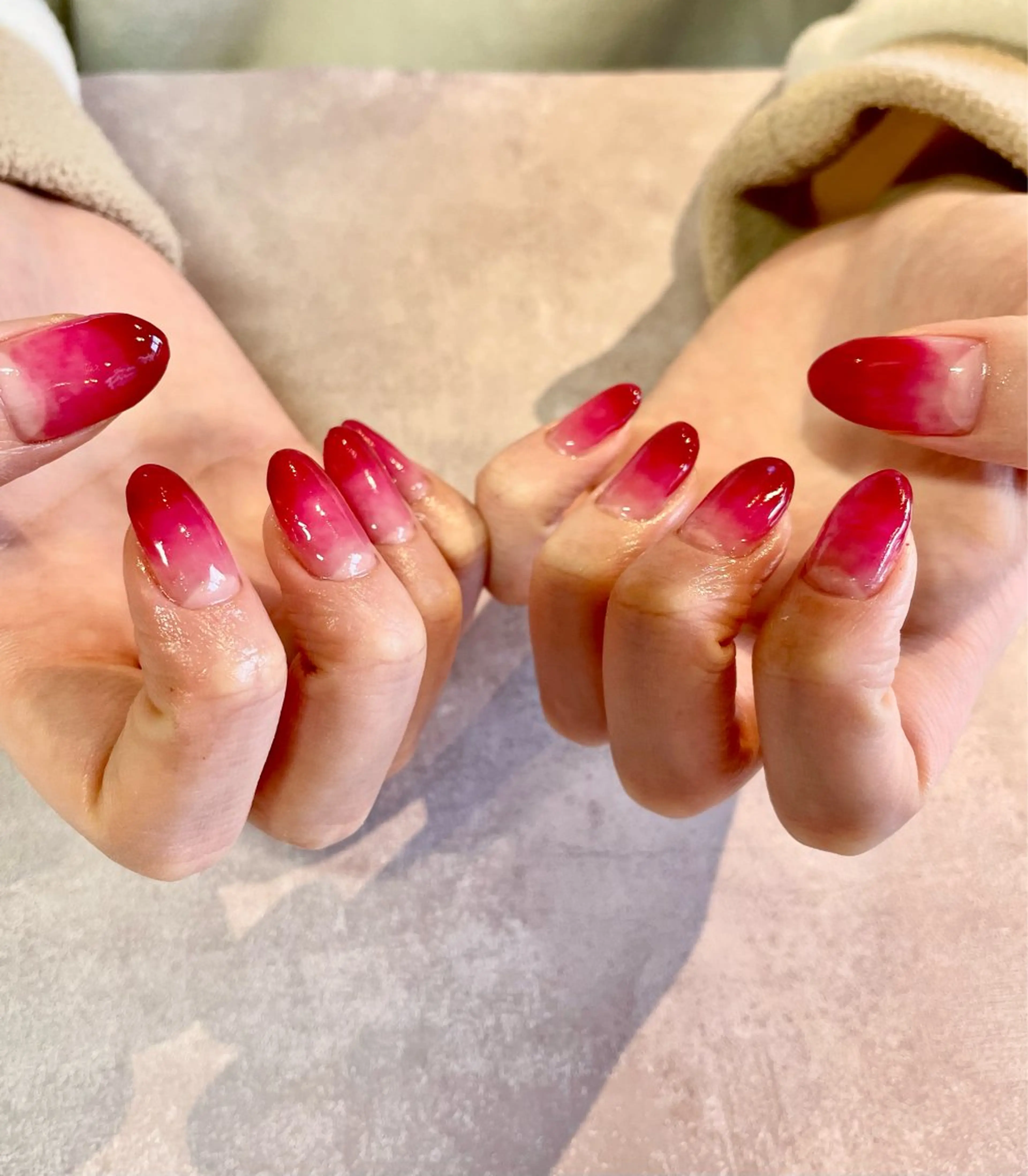 ネイル ボルドー グラデーション ハンドネイル favo Yukaのネイルデザイン