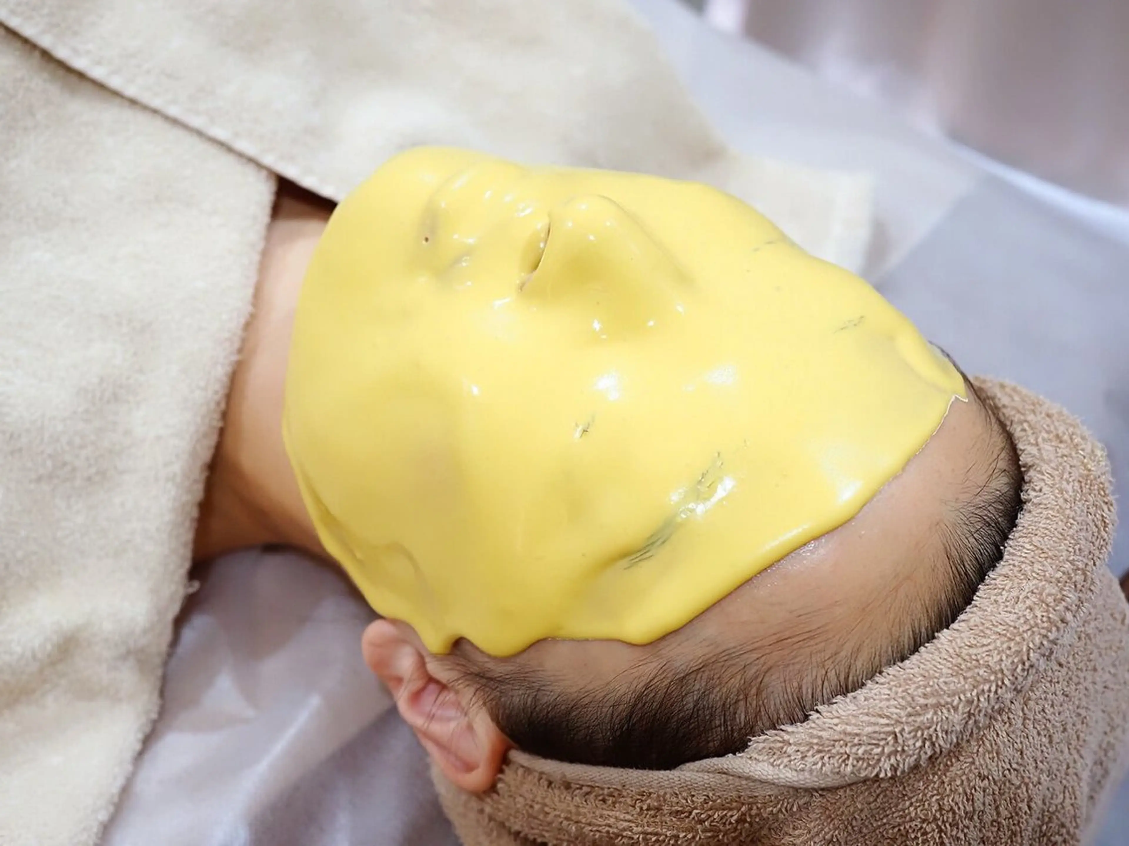 【繰り返すニキビケア】スキンピール＋沈静モデリングマスクの写真