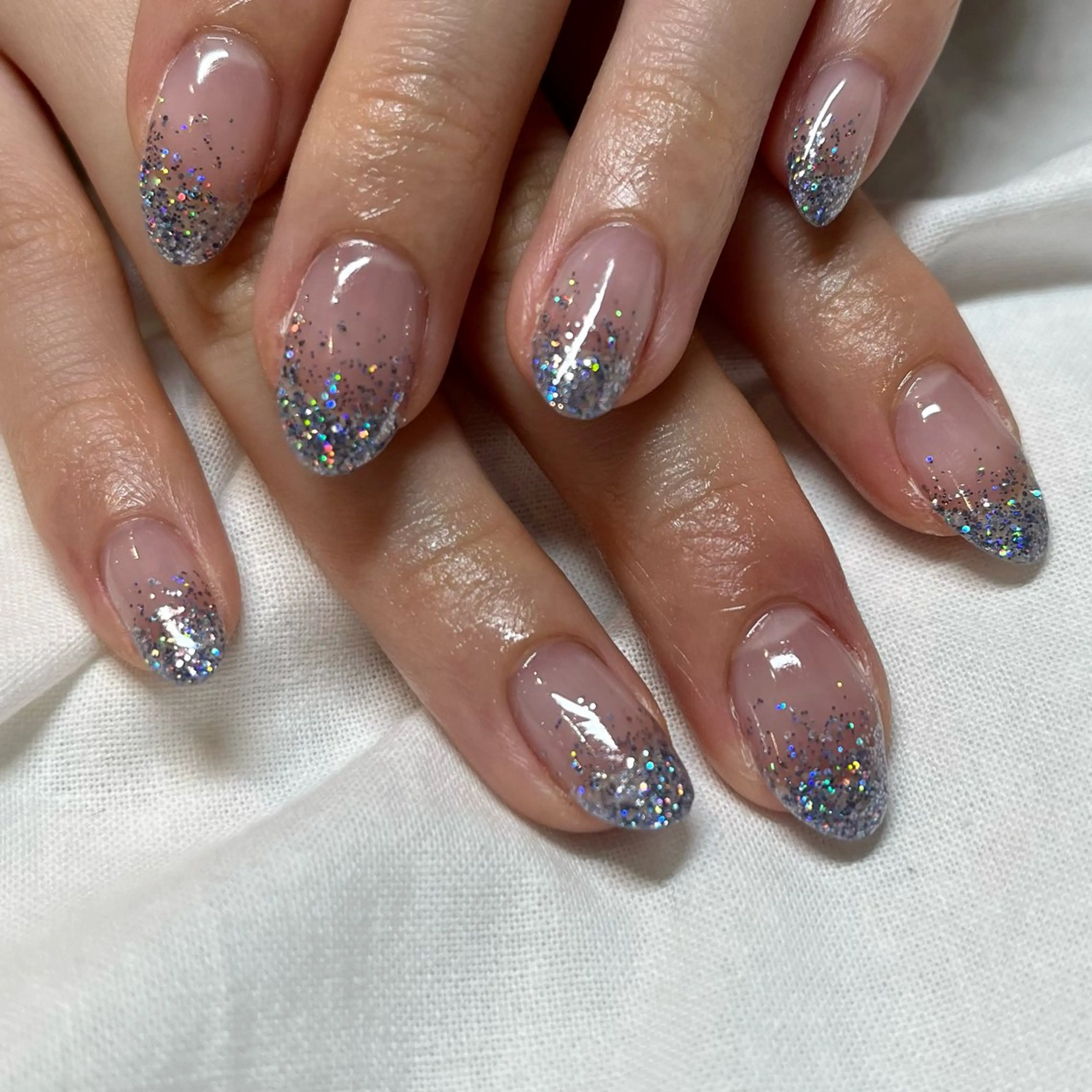 ネイル ブルー グラデーション ラメ(グリッター) ラメグラデーション nail room Hotori.のネイルデザイン