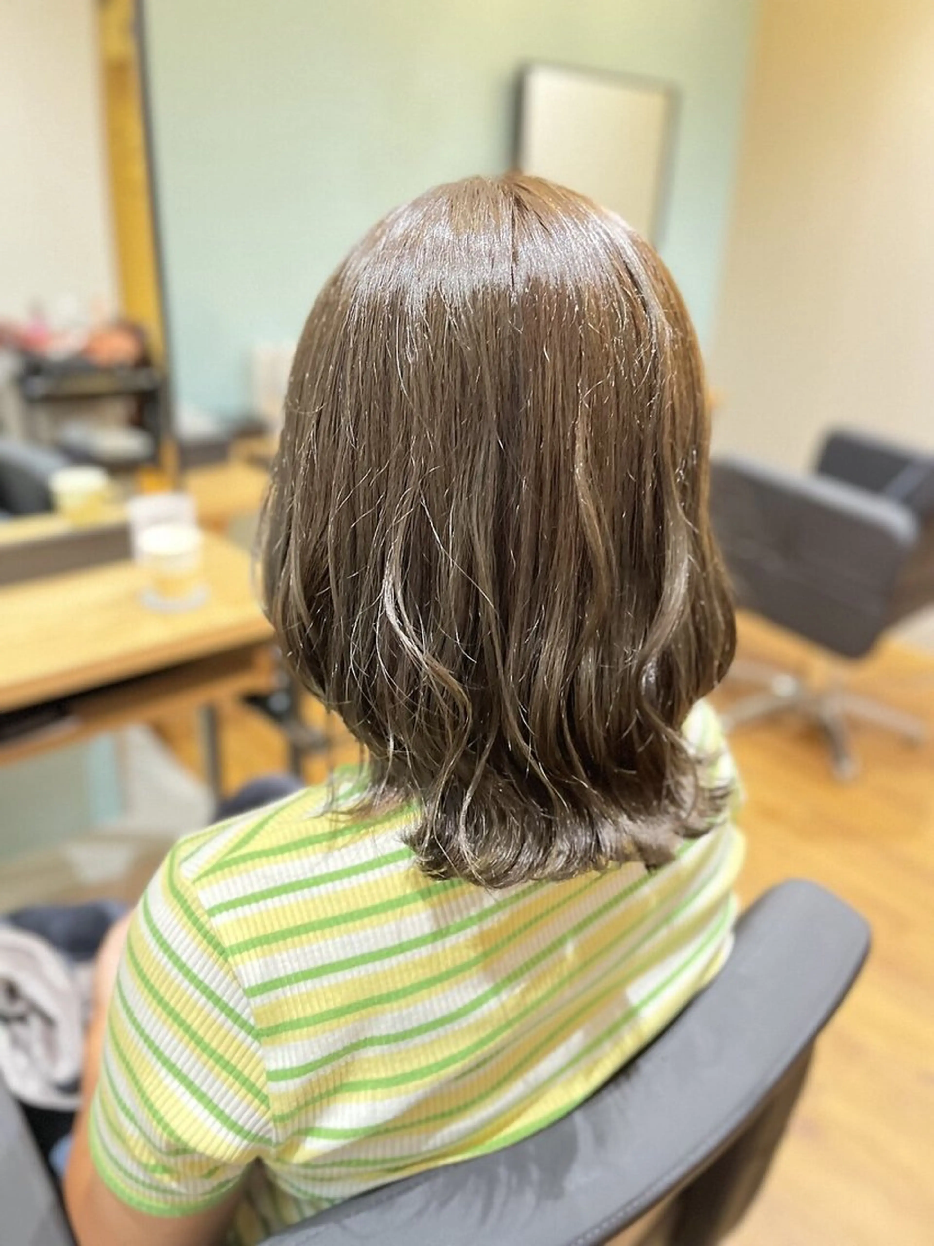 カラー 西原 愛紗のヘアスタイル