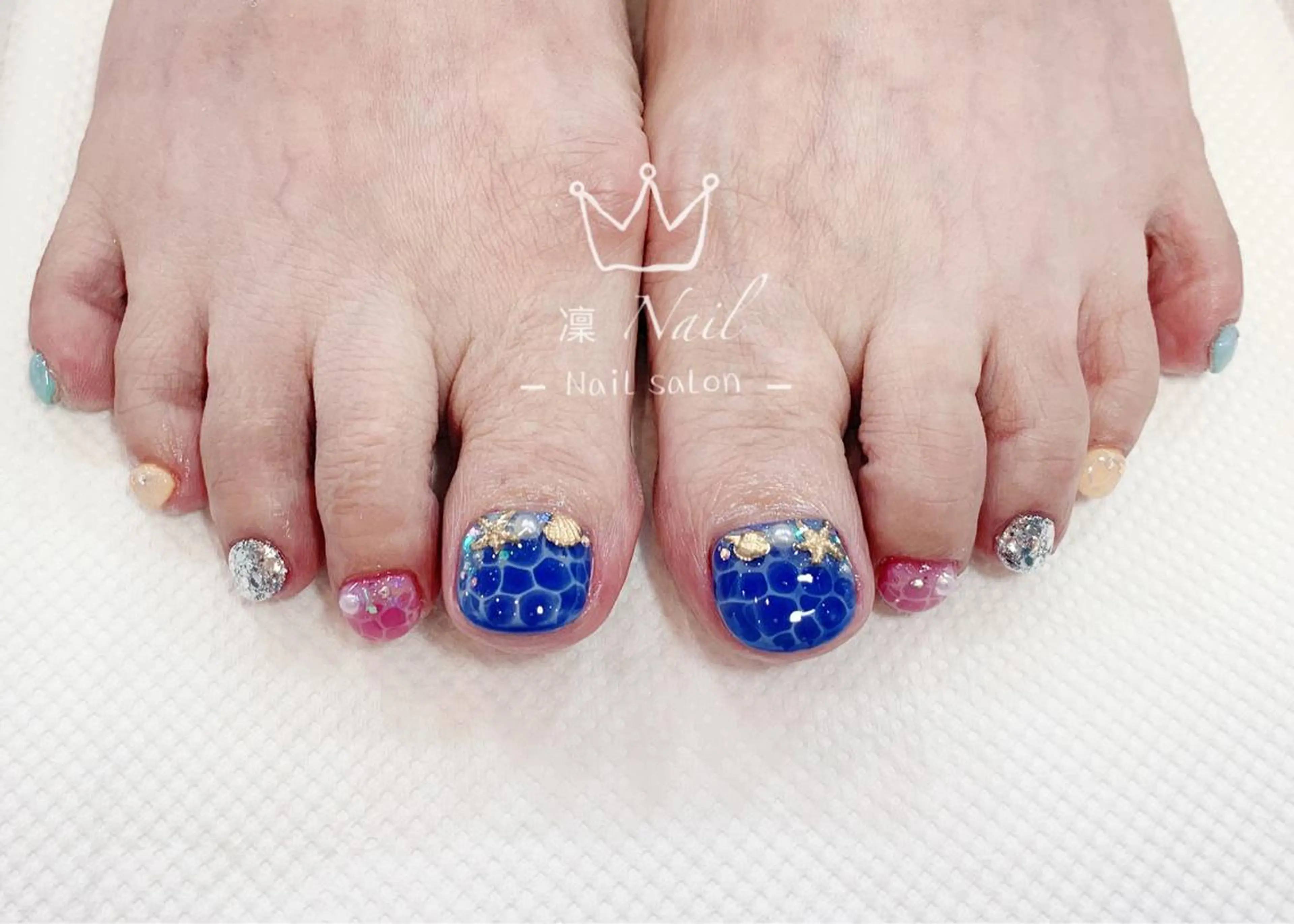 ショート カラー ネイル Le’a NailSalonのネイルデザイン