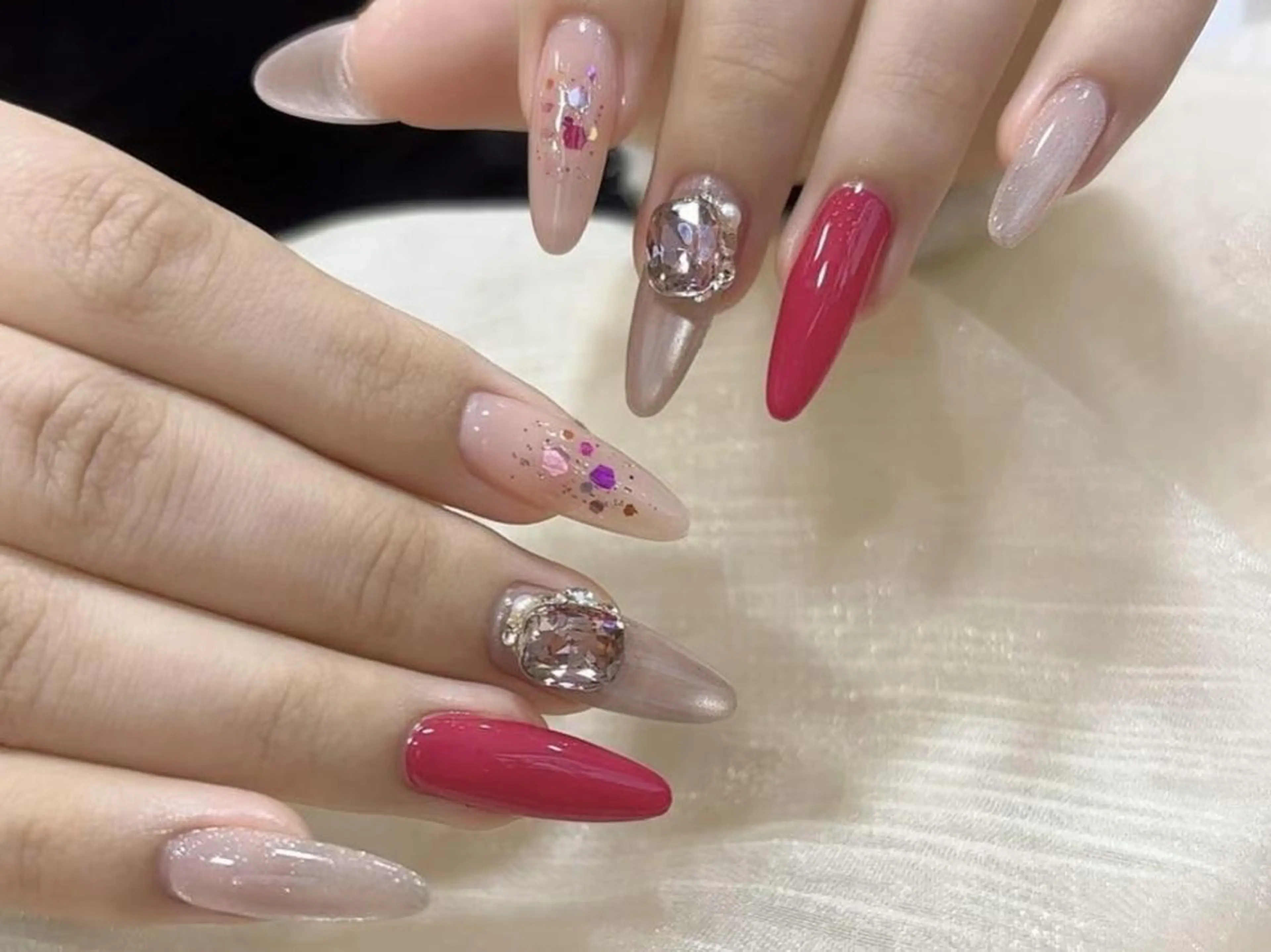 ネイル ジェルネイル ミディアムネイル ピンク シンプルネイル 春ネイル ハンドネイル ハンドケア ナユキNA.YUKI 北千住店のネイルデザイン