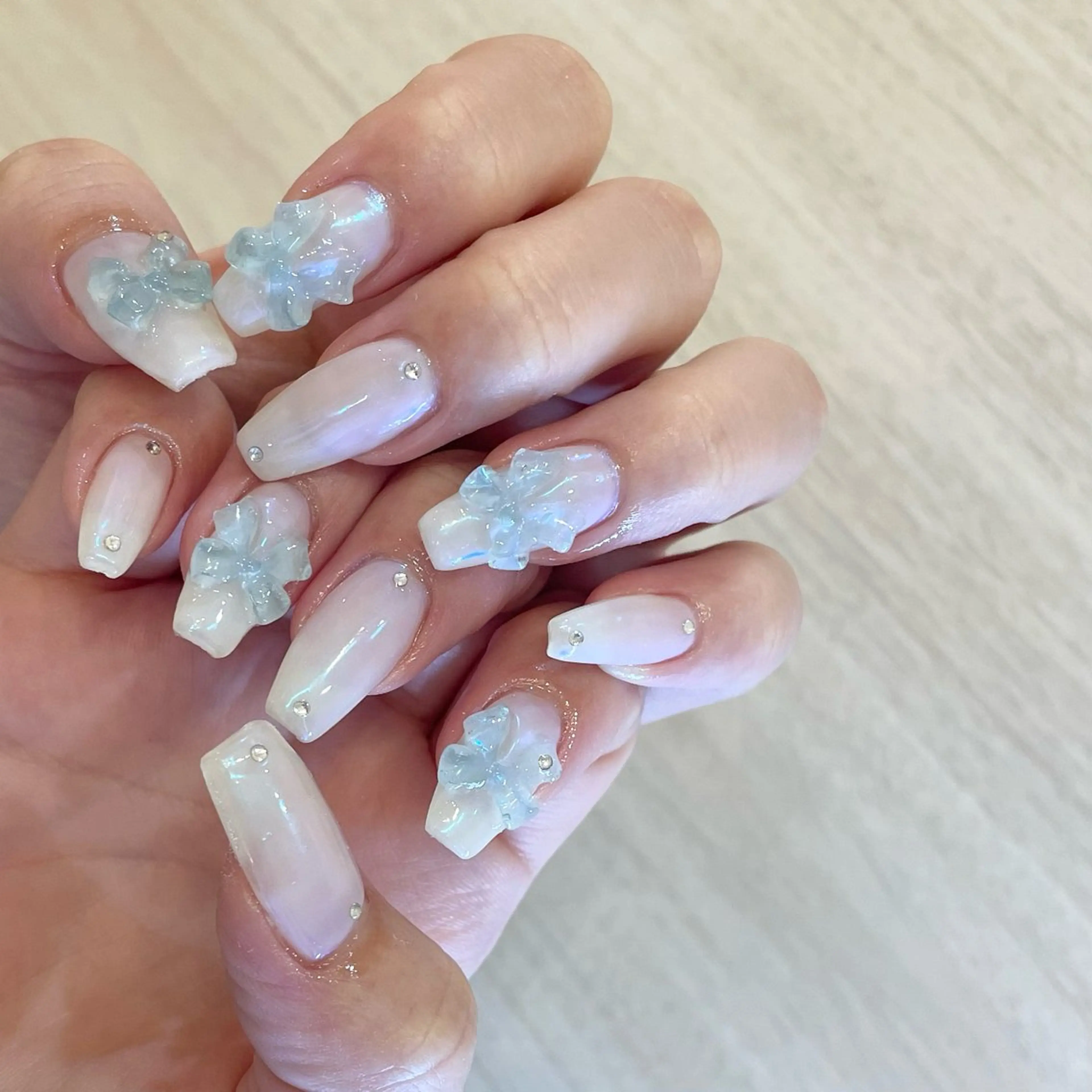 ネイル オーロラネイル Nail Salon Gummi.のネイルデザイン