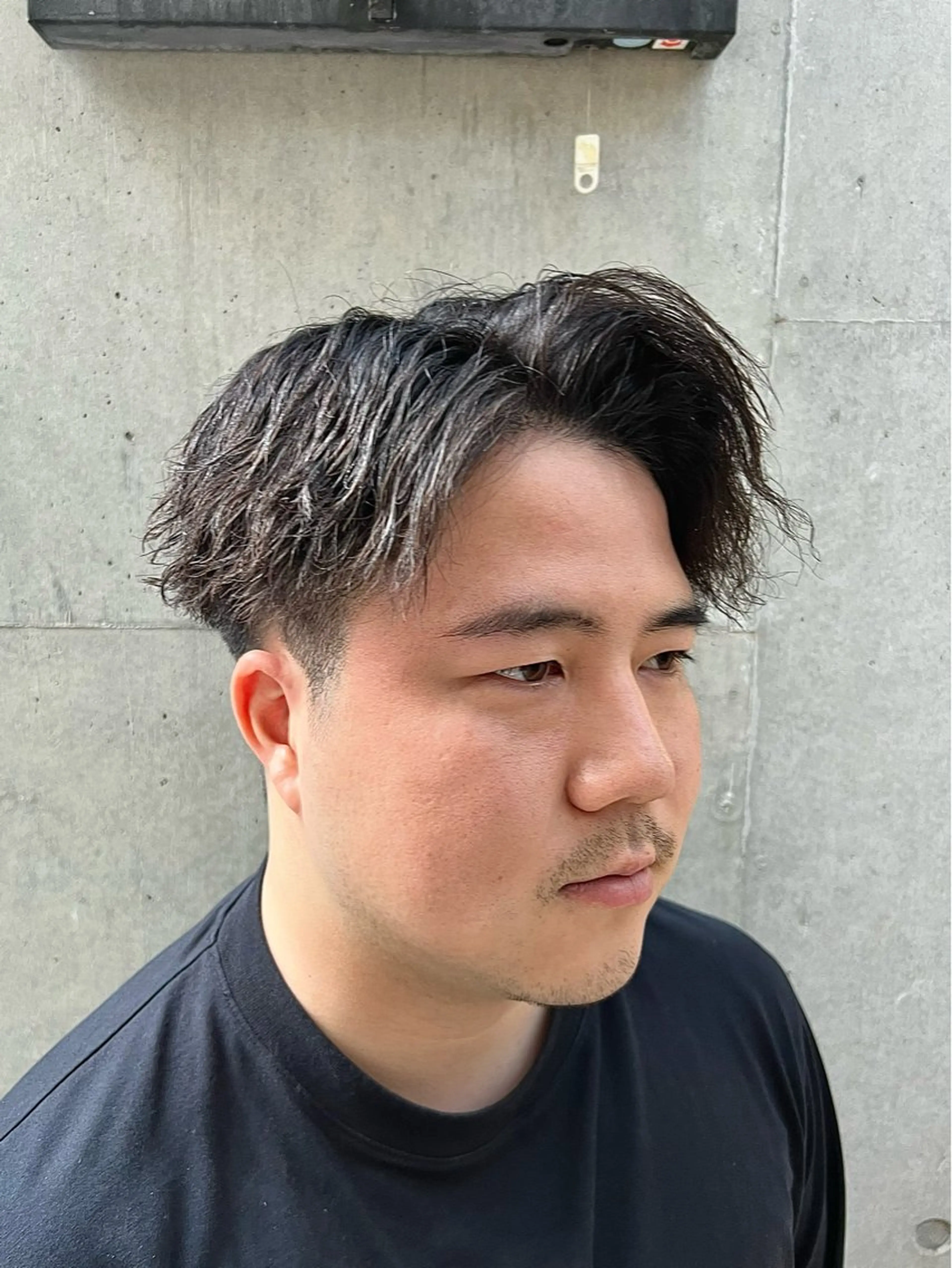 ショート パーマ メンズ 豊崎 佑輔のヘアスタイル
