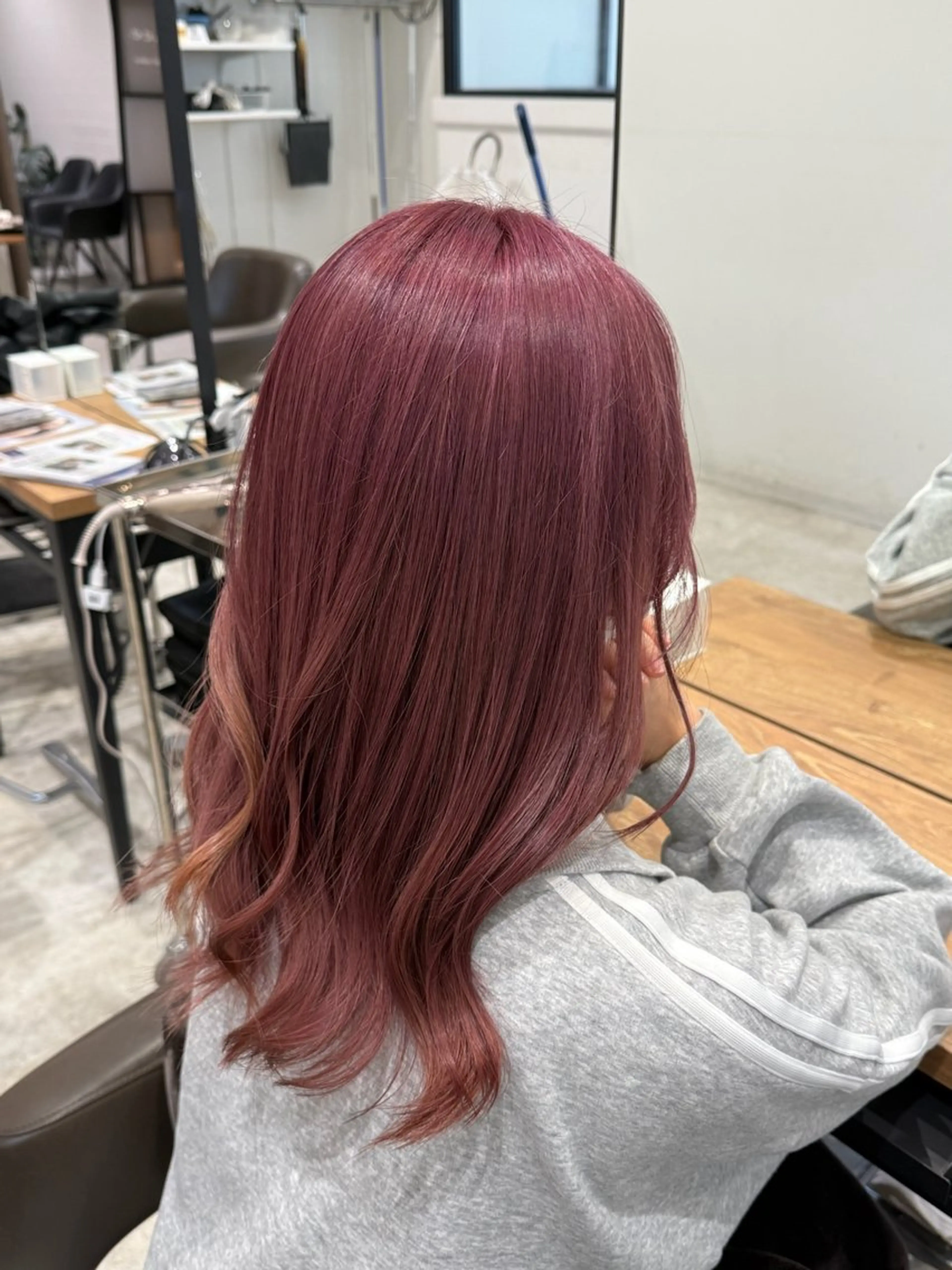 カラー リー天王寺所属・Lee天王寺 Rinのヘアスタイル