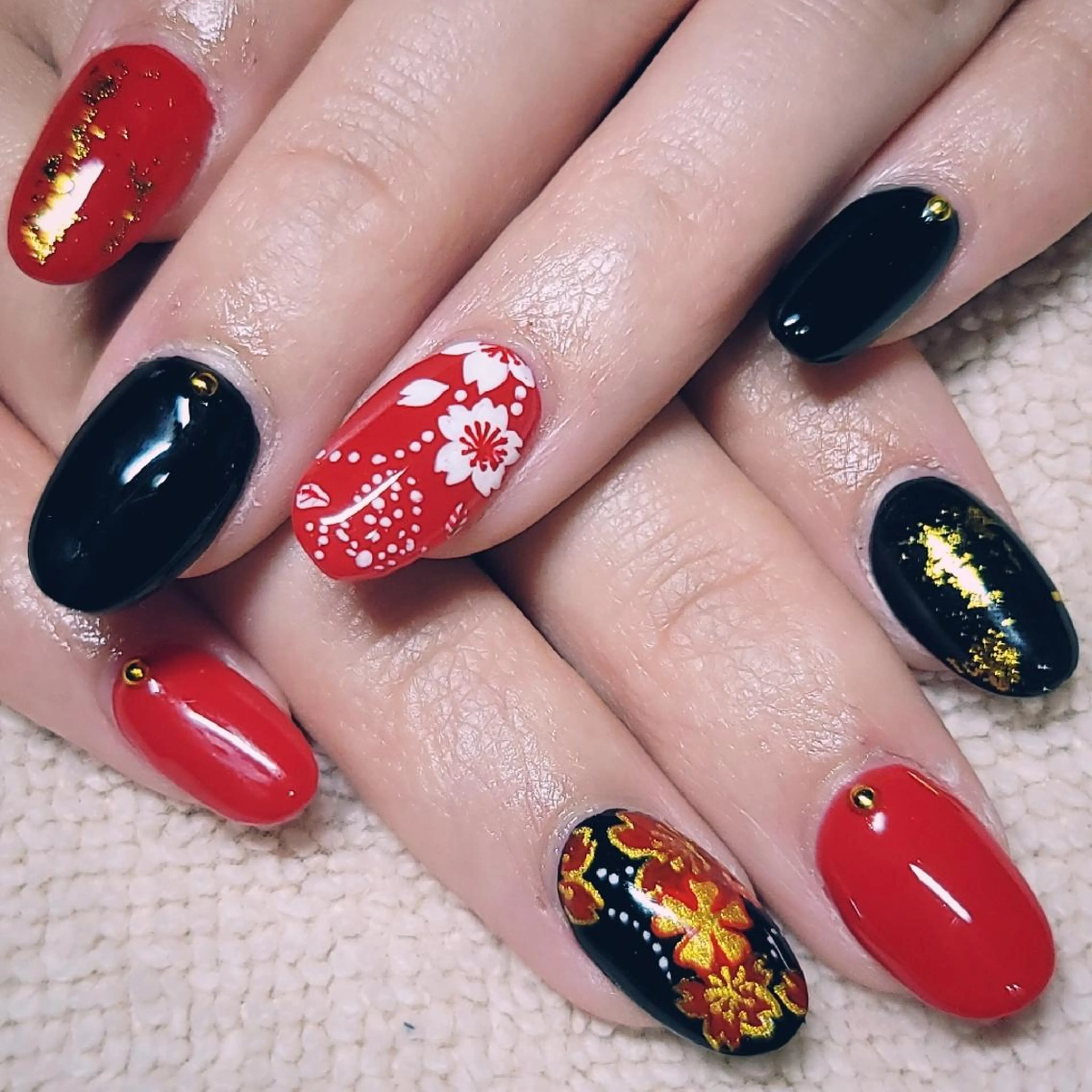 ネイル 赤色 ハンドネイル よしだ ひろきのネイルデザイン