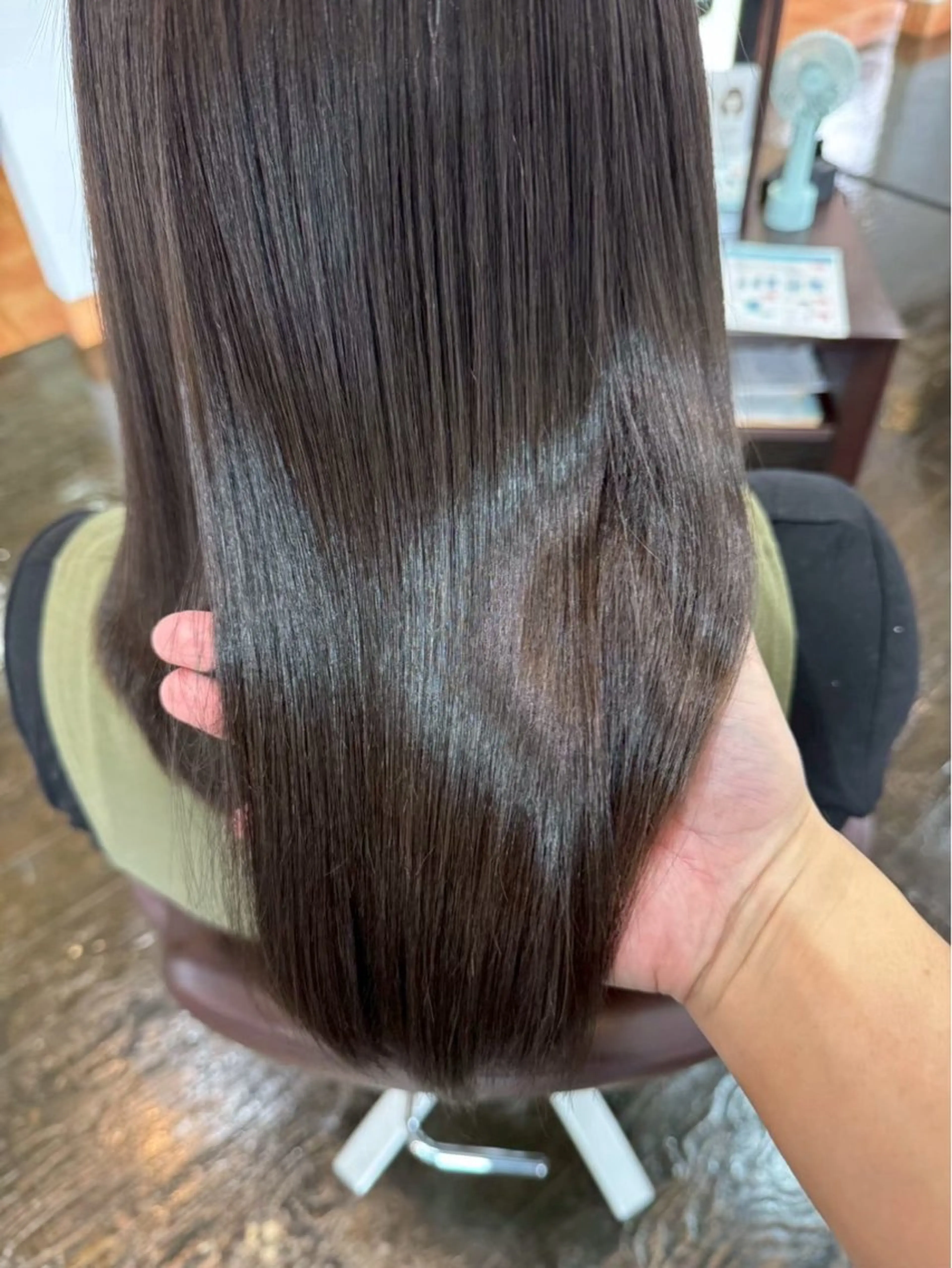 セミロング カラー カット 縮毛矯正 トリートメント La Ruelle yoko🐈髪質改善のヘアスタイル