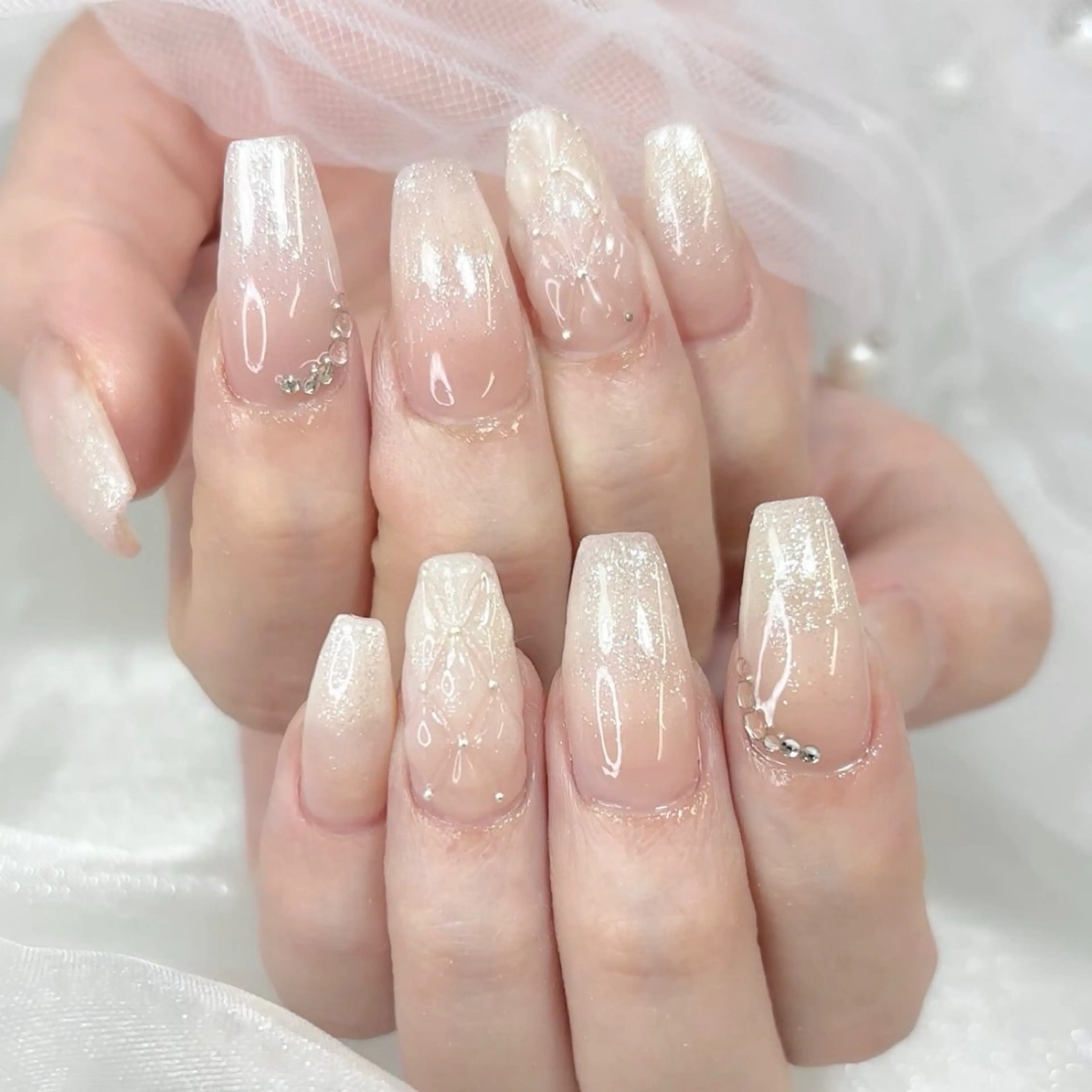 ネイル ハンドネイル shiro あやかのネイルデザイン