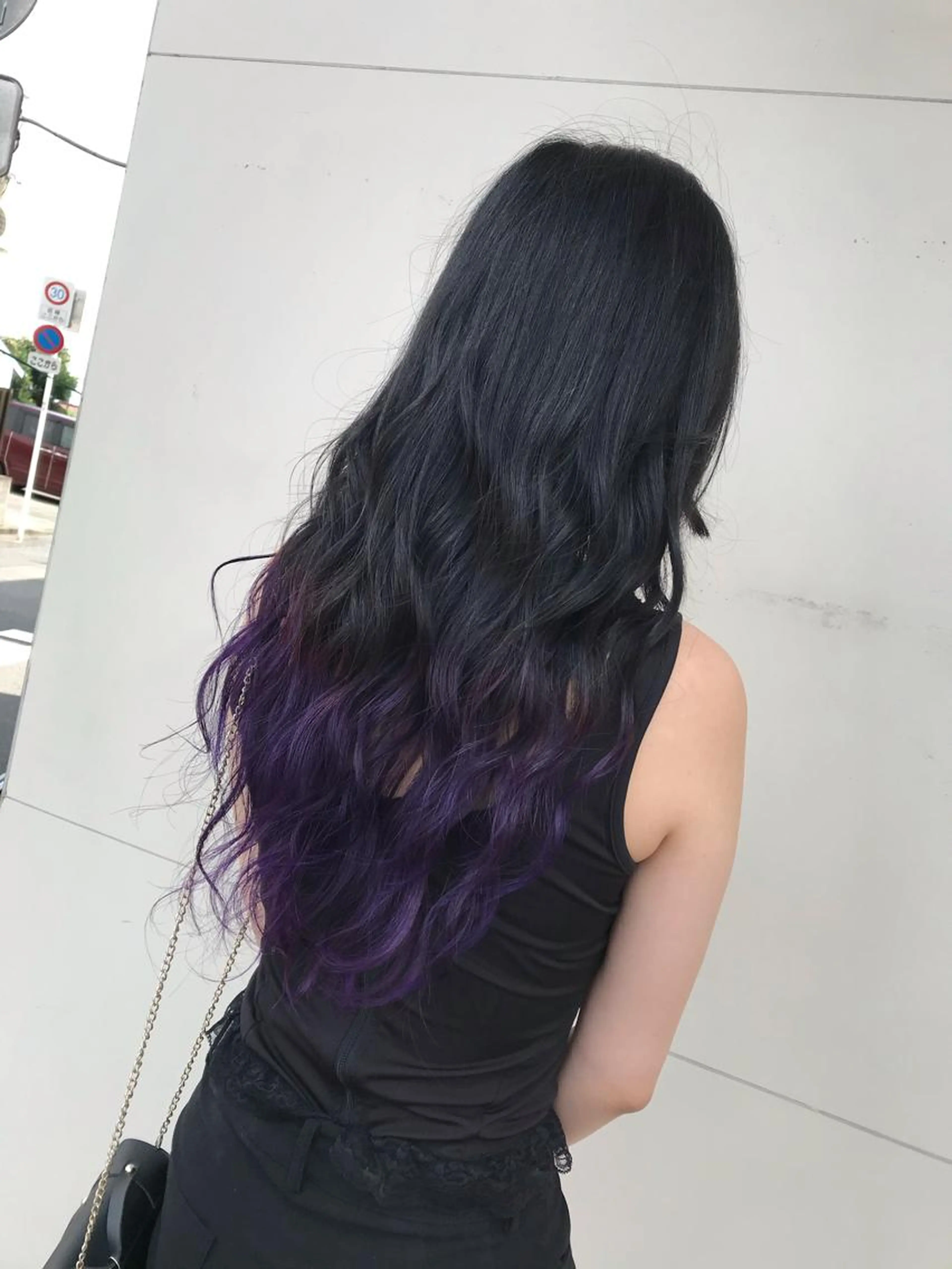 💜🦄裾カラー🦄💜ポイントブリーチ➕全体染め➕トリートメント✨コテ巻き仕上げ✨の写真