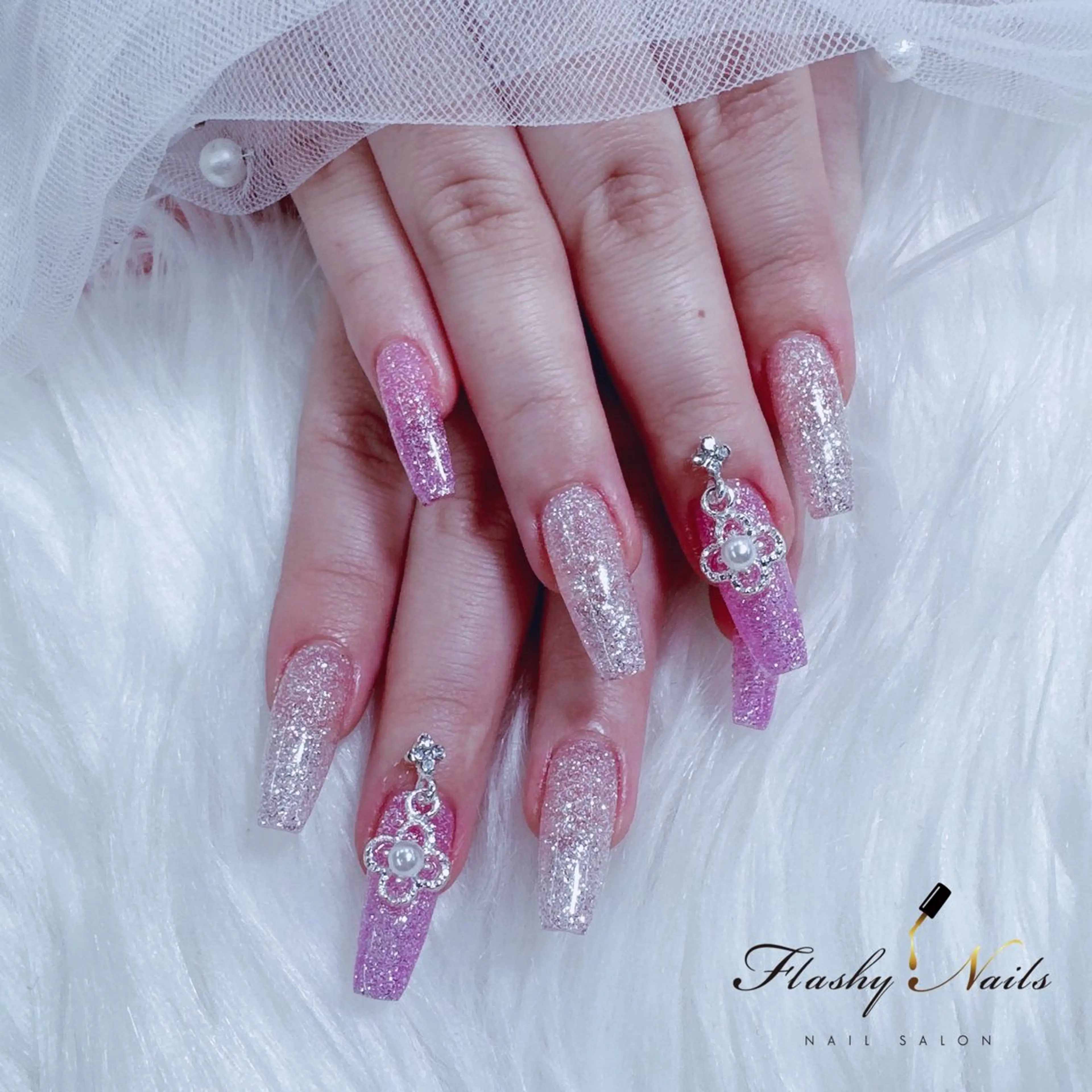 ネイル 長さ出し ワンカラーネイル FlashyNails所属・Flashy Nailsのネイルデザイン
