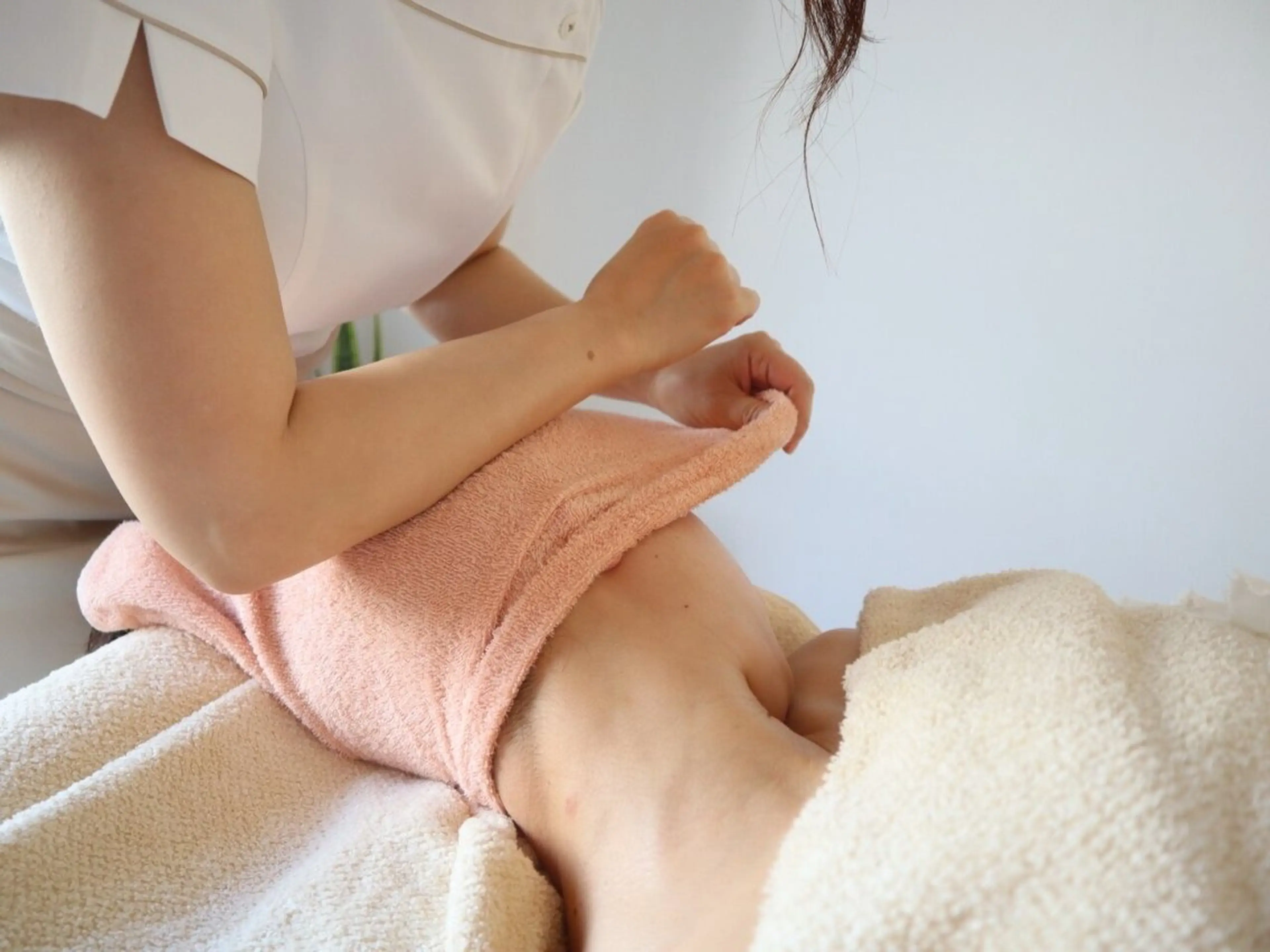 【No.2人気】フェイシャル＆ボディ筋膜＋バスト165★全身の筋膜から根本ケア★筋膜ジェル塗布付★34050→23500の写真