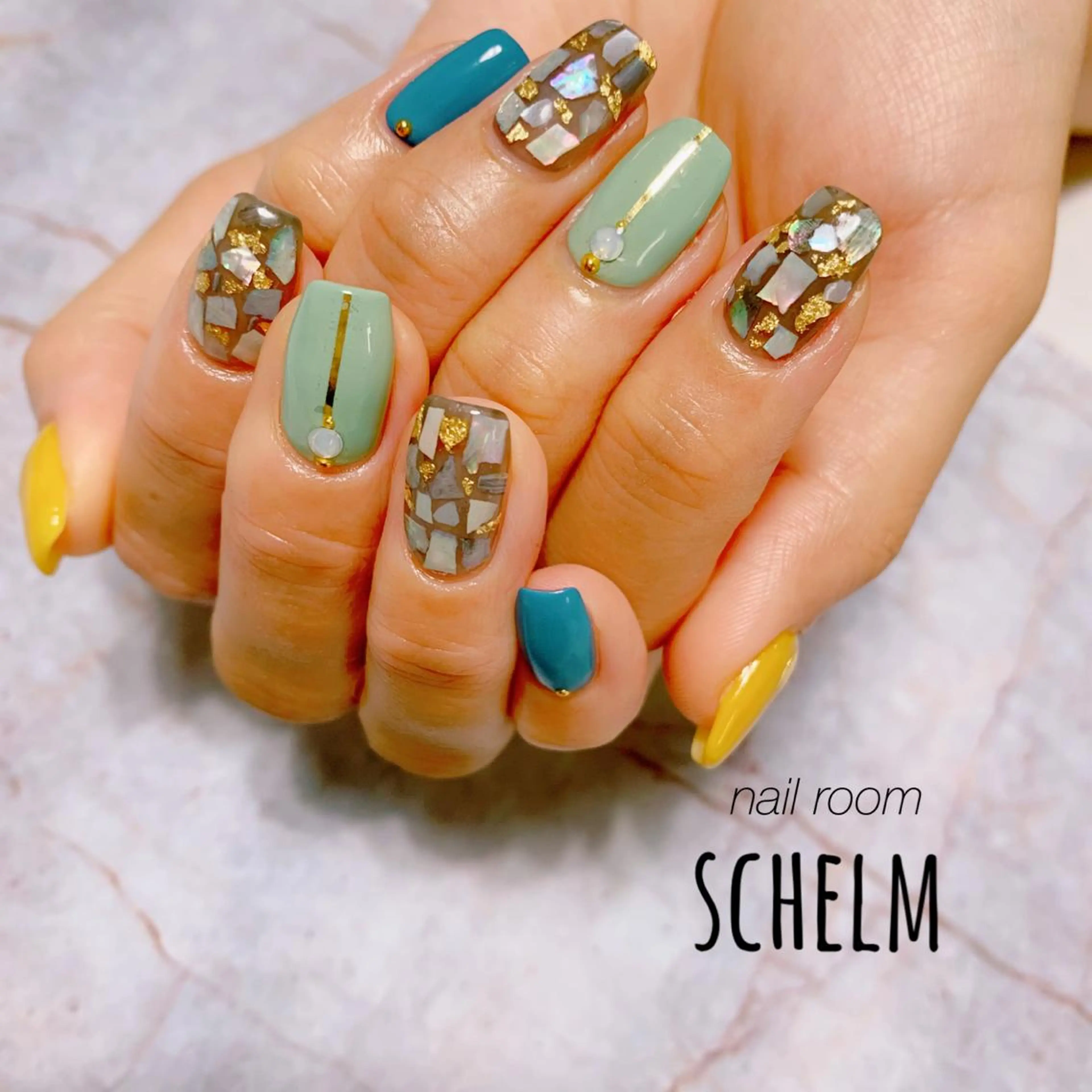 ネイル ハンドネイル nail room シュレムのネイルデザイン