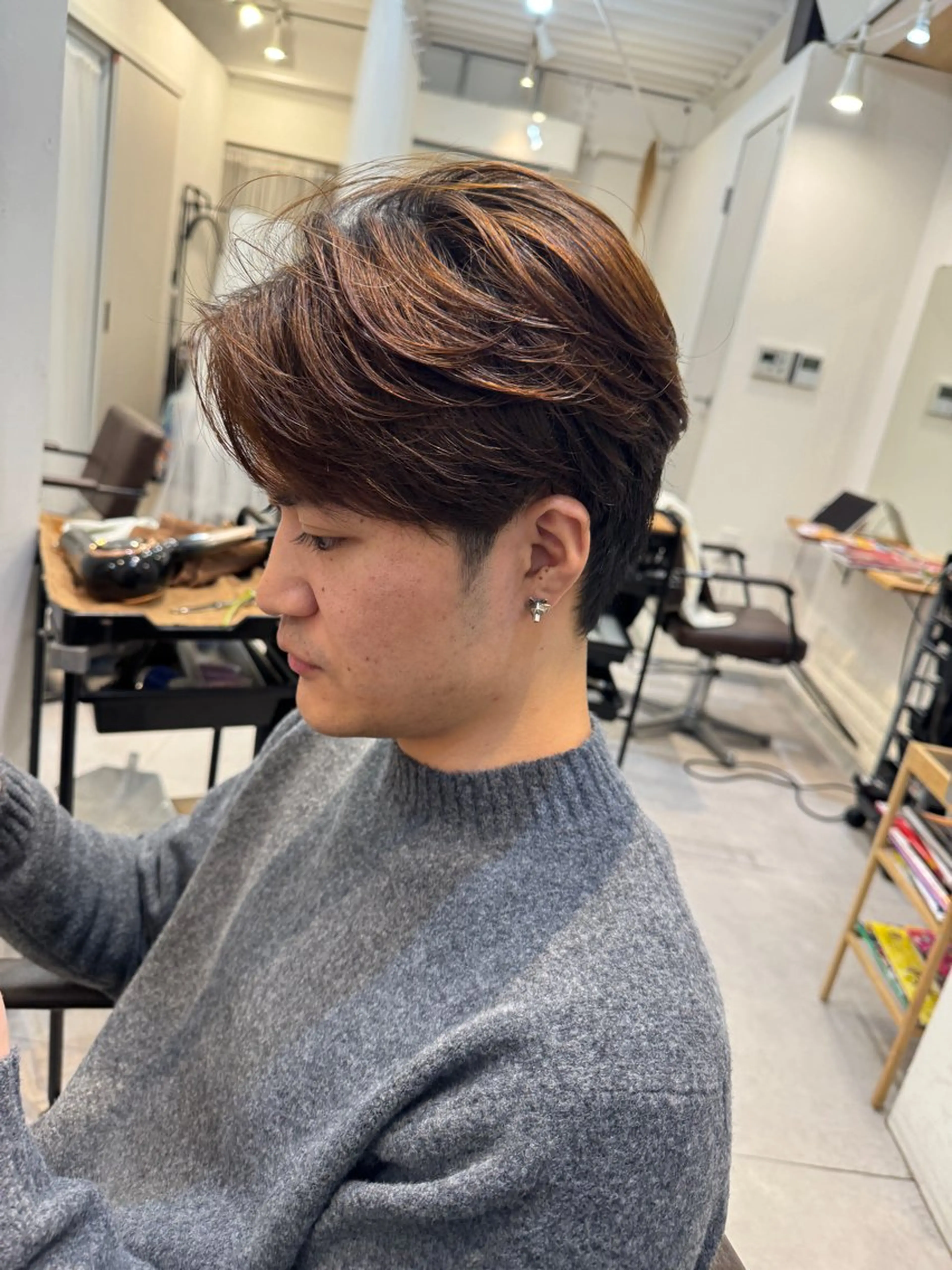 ショート メンズ センターパート メンズウルフカット ウルフカット カット ヘアカラー パーマ トリートメント 似合う髪型が 分からない方へのヘアスタイル