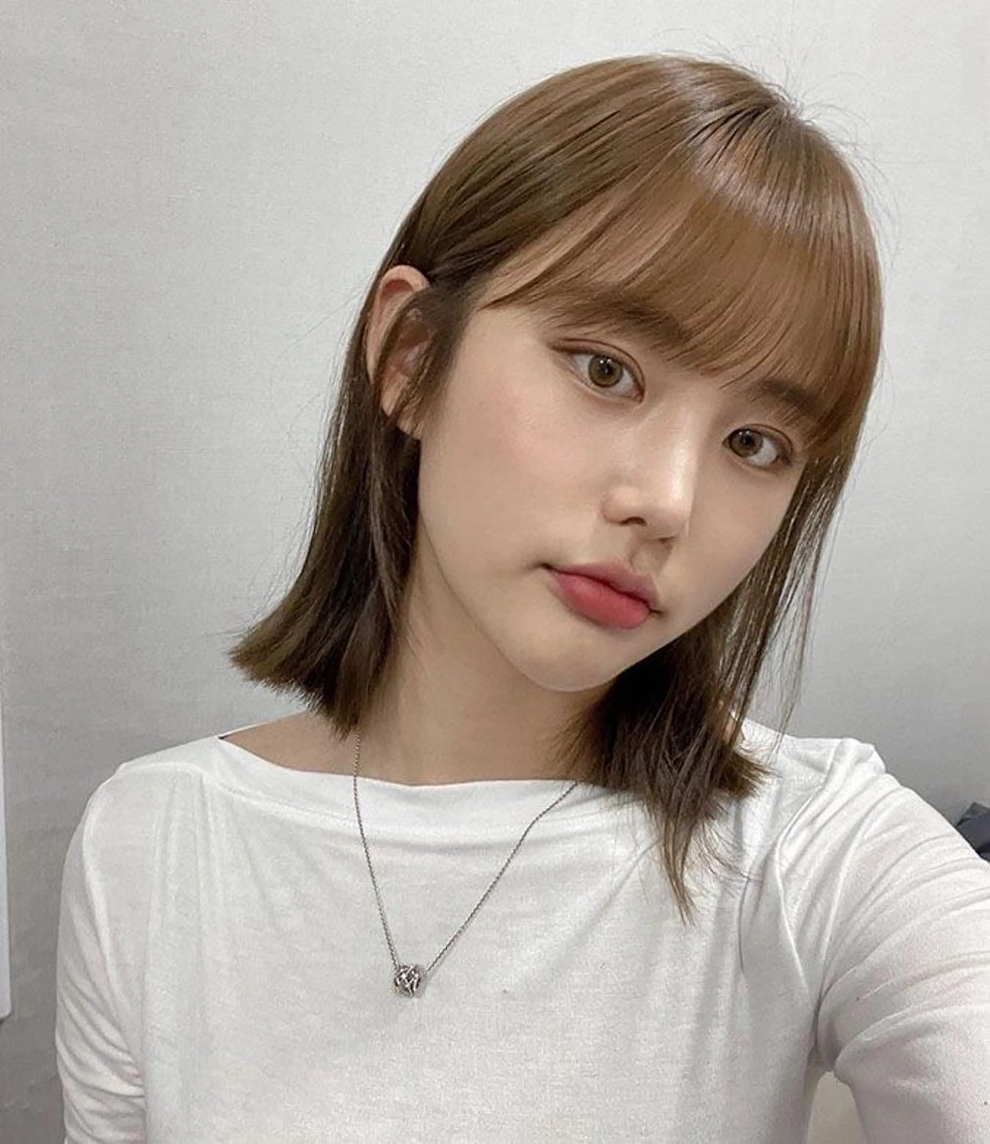 ミディアム ボブ 韓国風ヘア レイヤーカット nonoka オリーブ/レイヤーのヘアスタイル