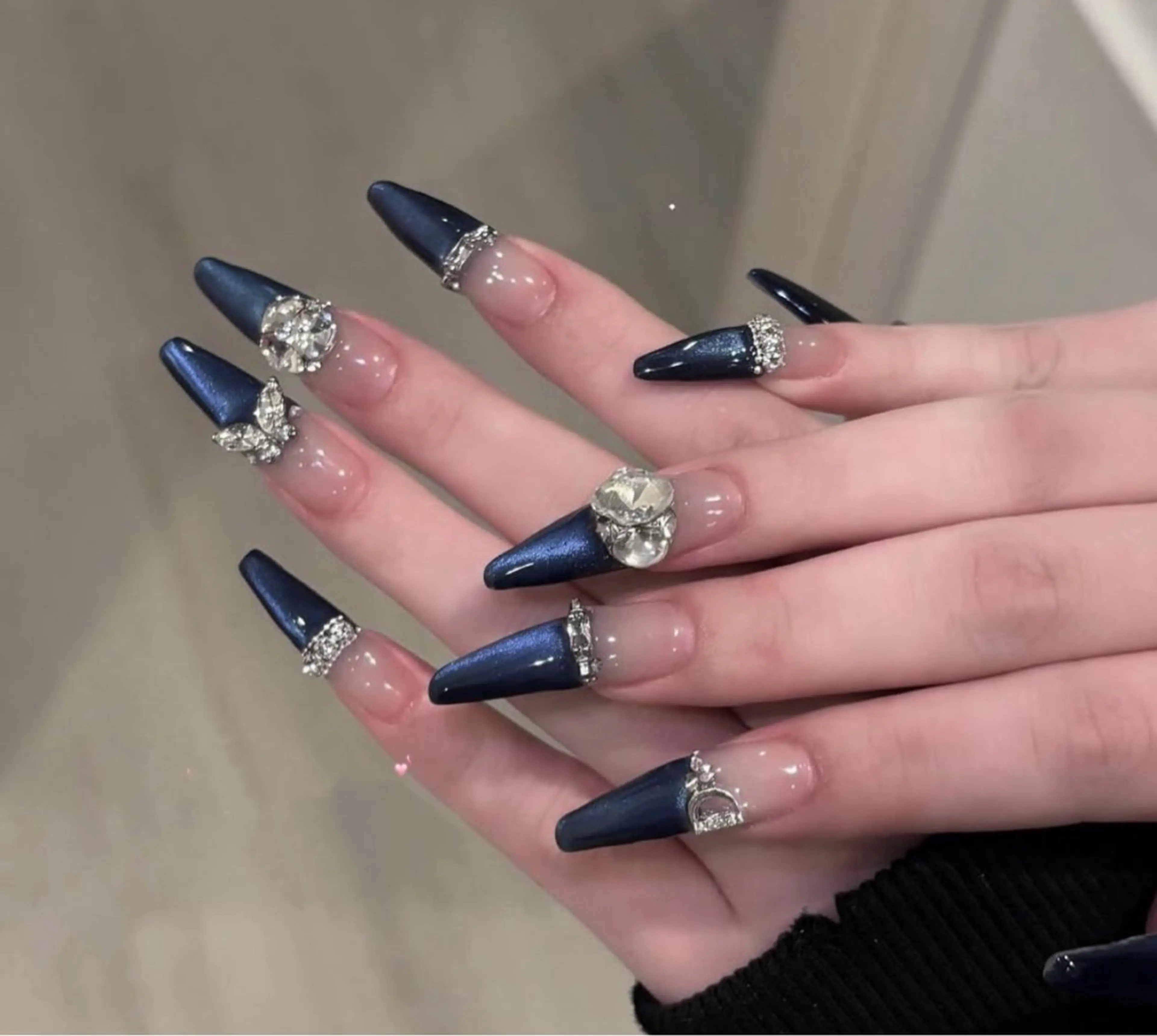 ネイル フレンチネイル ガーリー ガラスフレンチ グラデーション キラキラネイル Venus nail チップ長さだし専門店のネイルデザイン