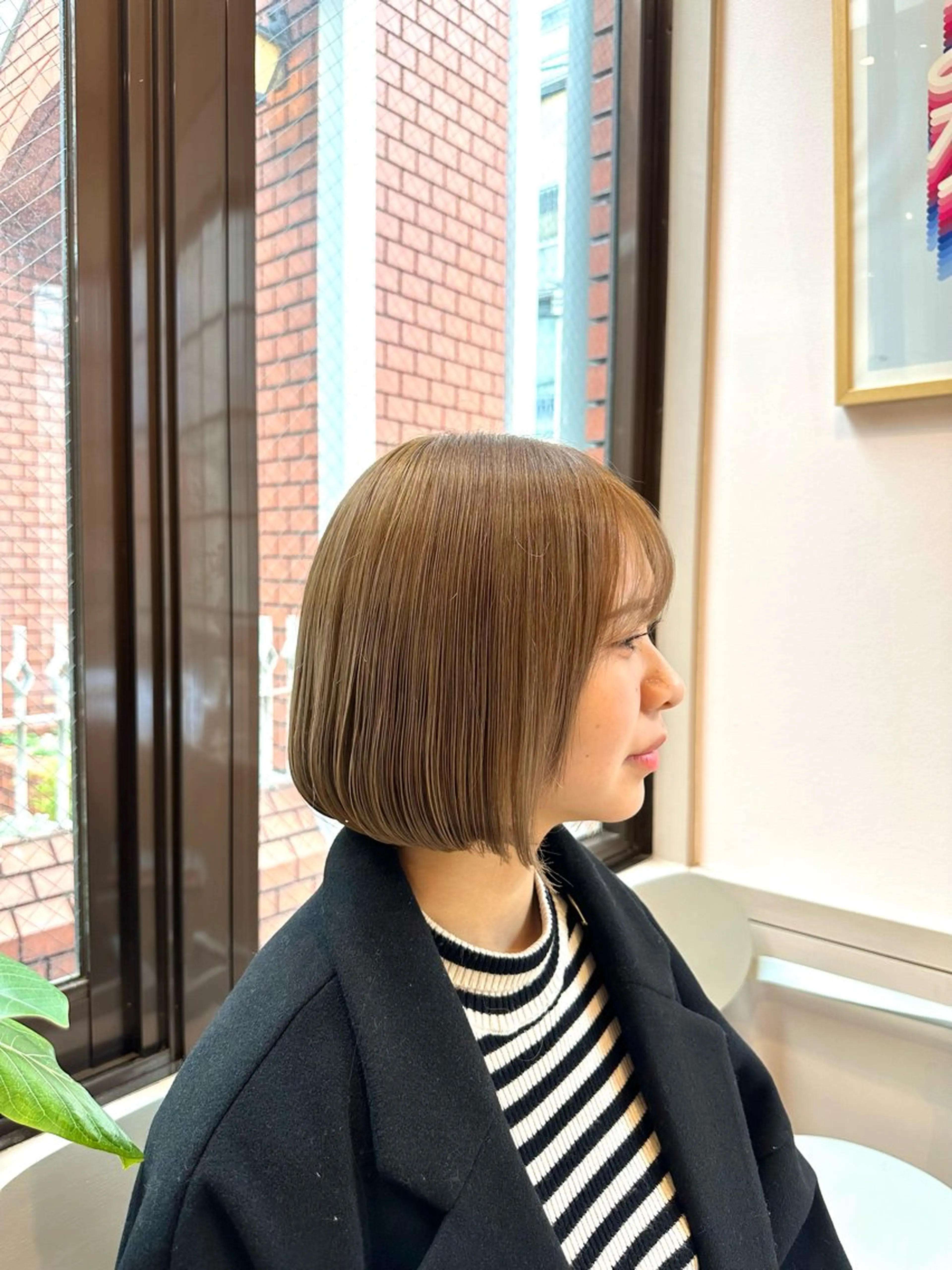 カラー ベージュカラー ブリーチ ダブルカラー ミルクティーベージュ 芝智也／ ブリーチカラーのヘアスタイル